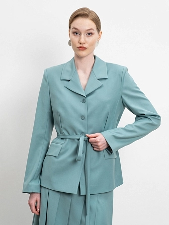 Мятный жакет с поясом