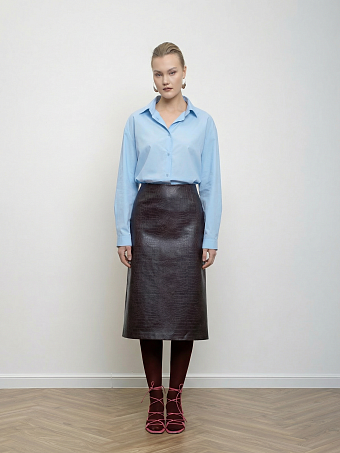 Вишневая юбка из экокожи