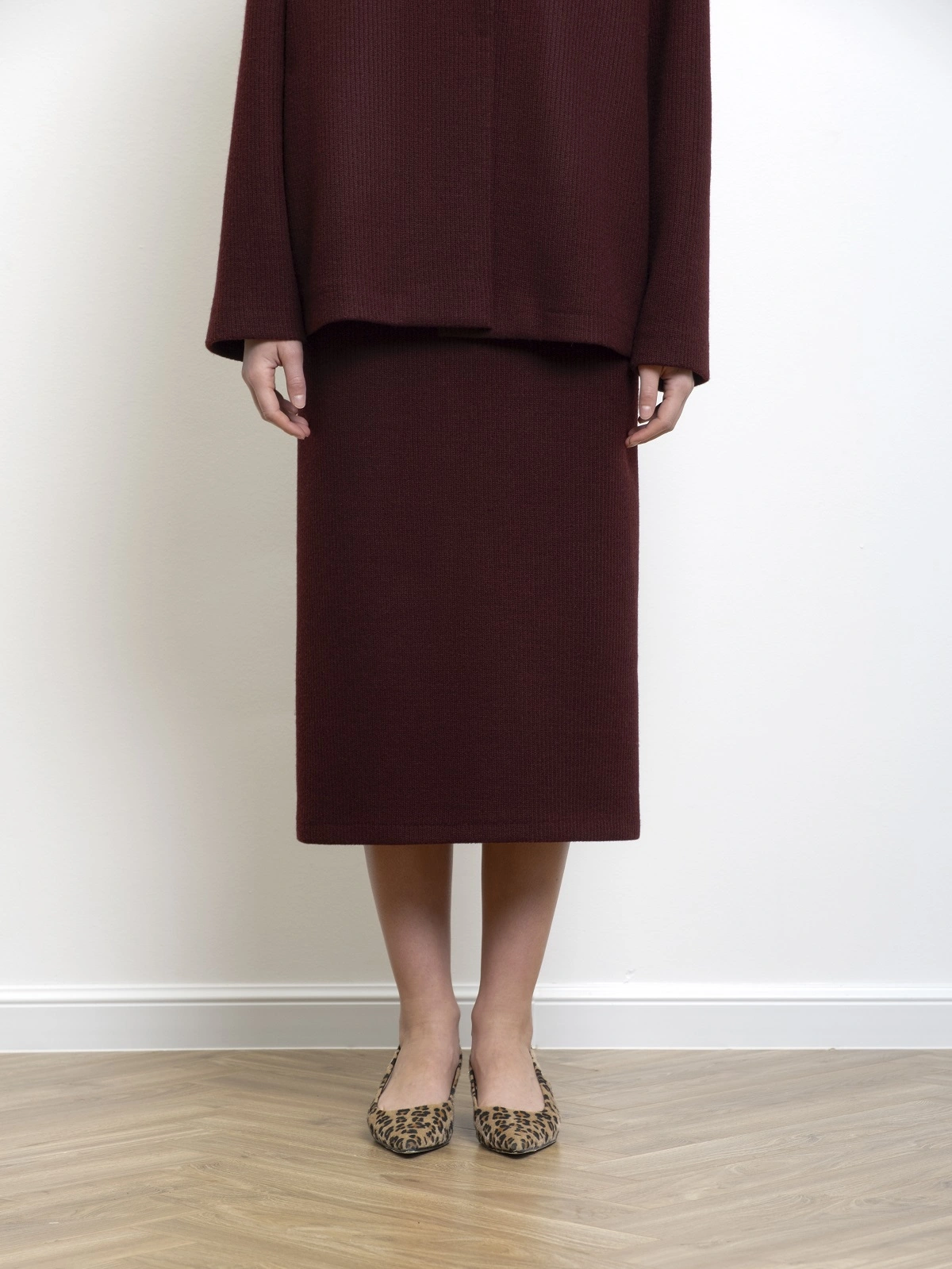 Бордовая юбка из трикотажа