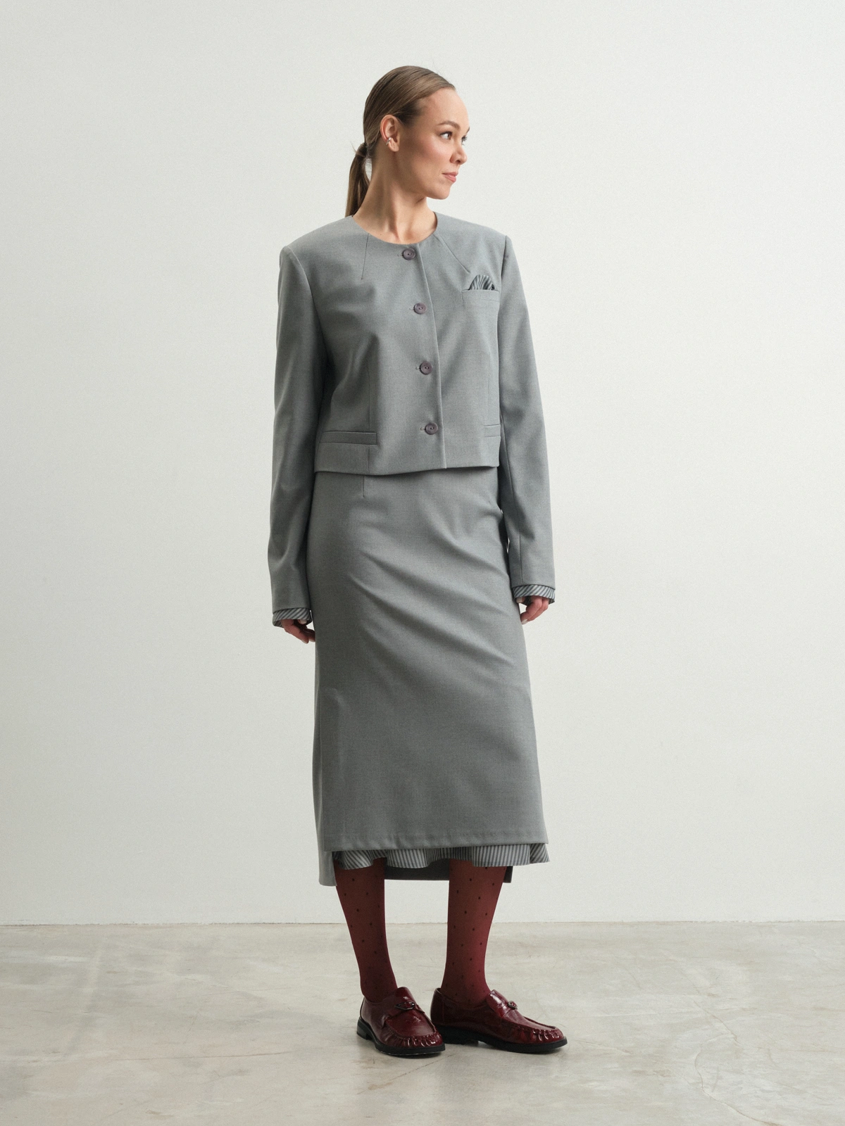 Укороченный серый жакет Viola