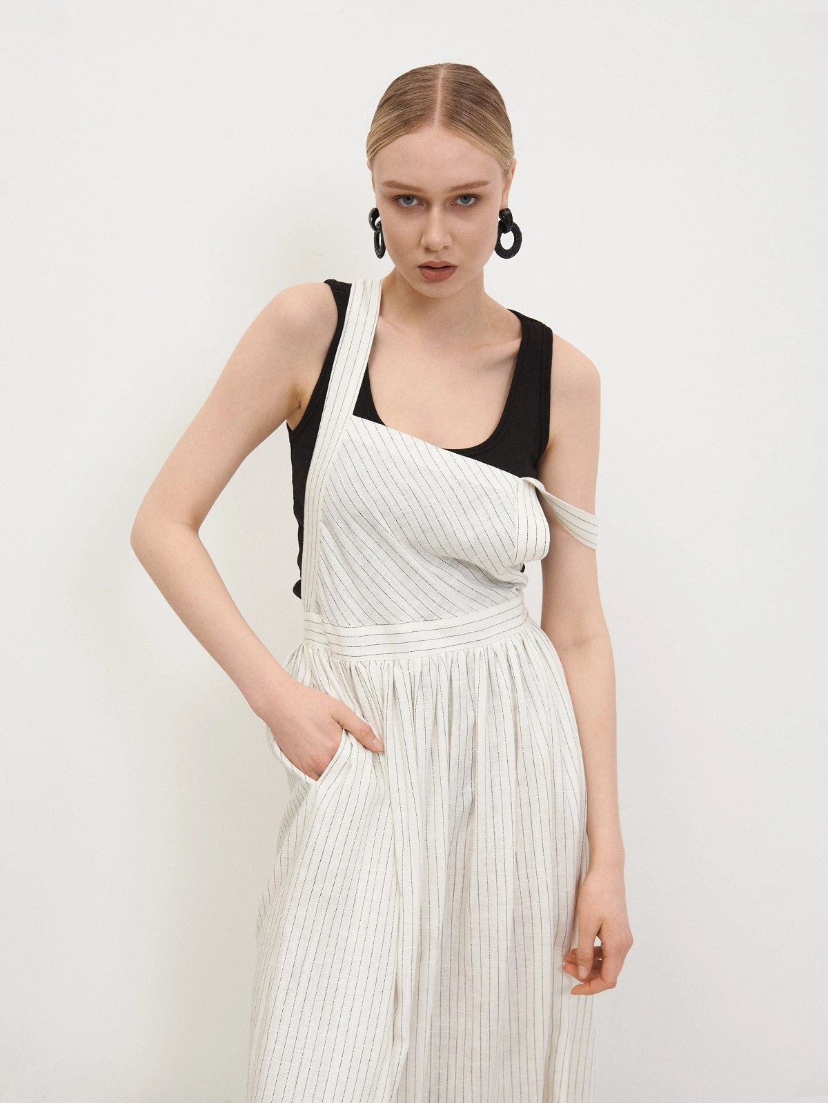 Белая юбка - фартук