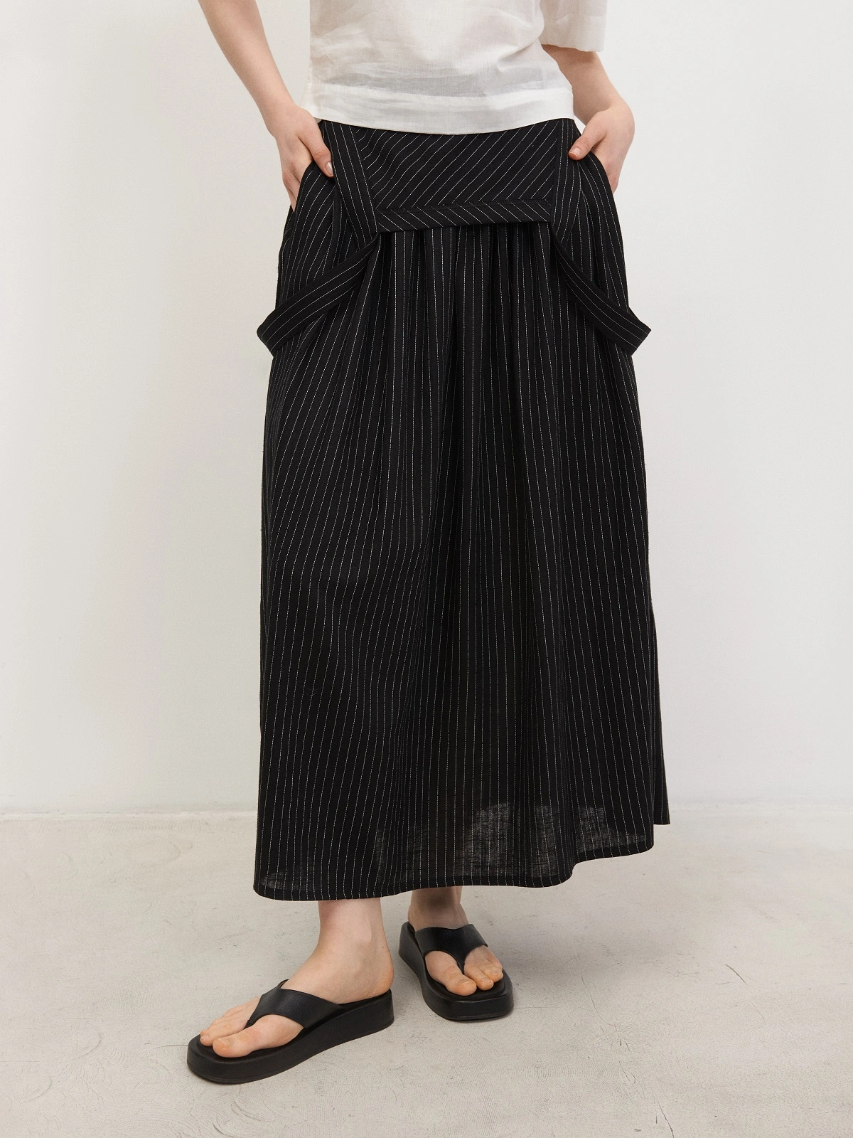 Черная юбка - фартук