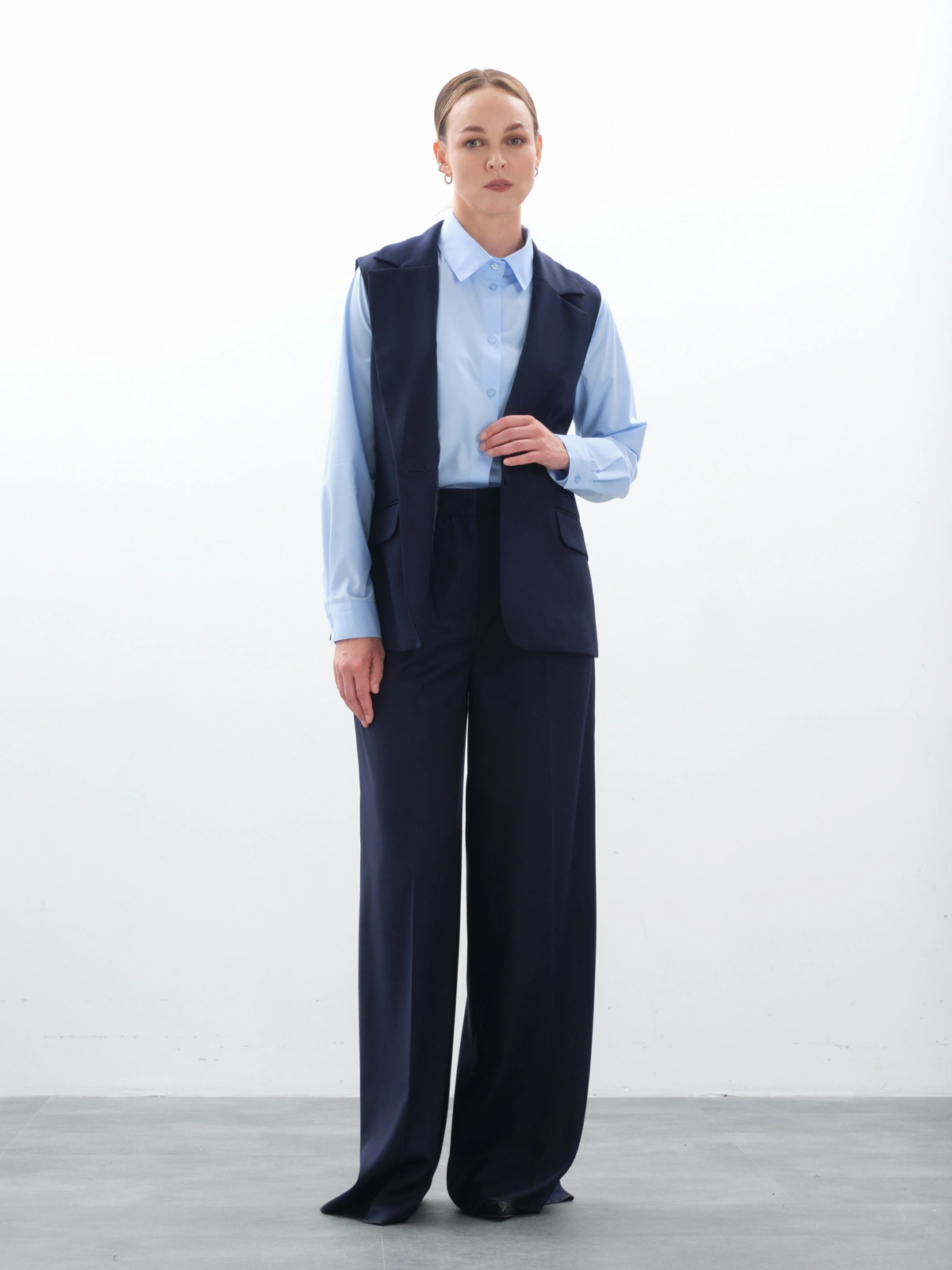 Жилет удлиненный синий