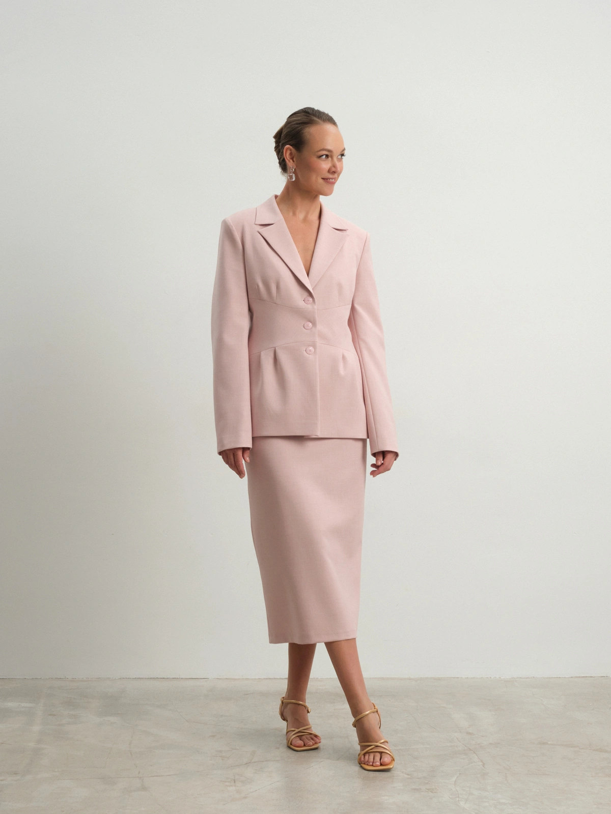 Розовая прямая юбка Charm