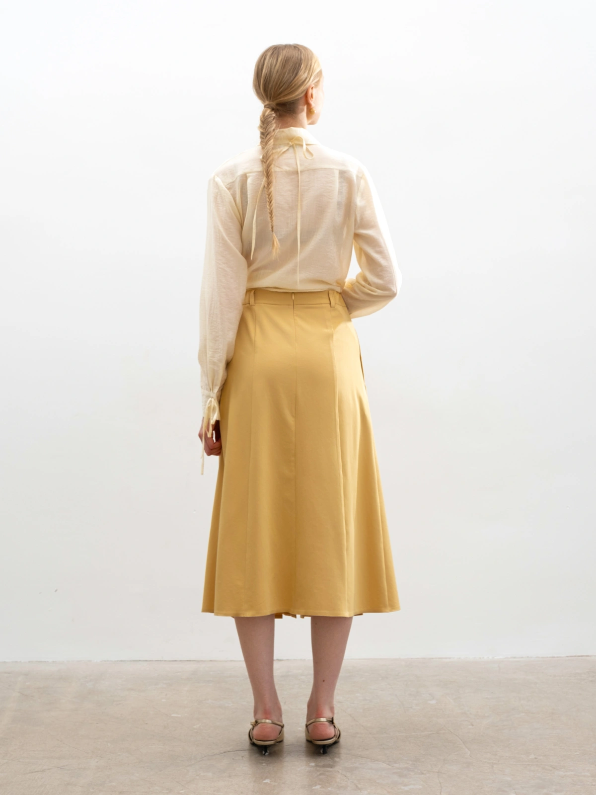 Горчичная юбка в складку