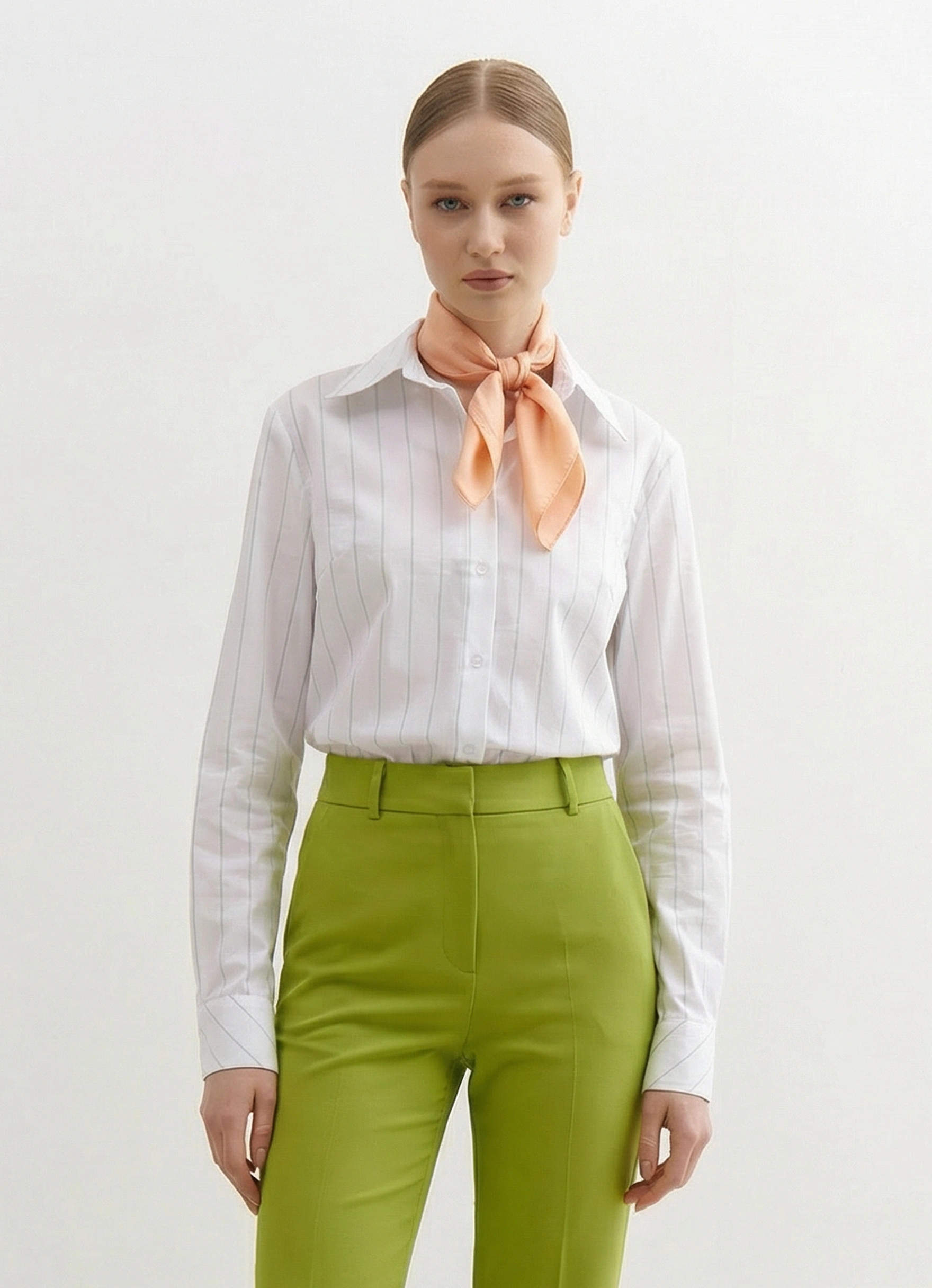 Рубашка в зеленую полоску