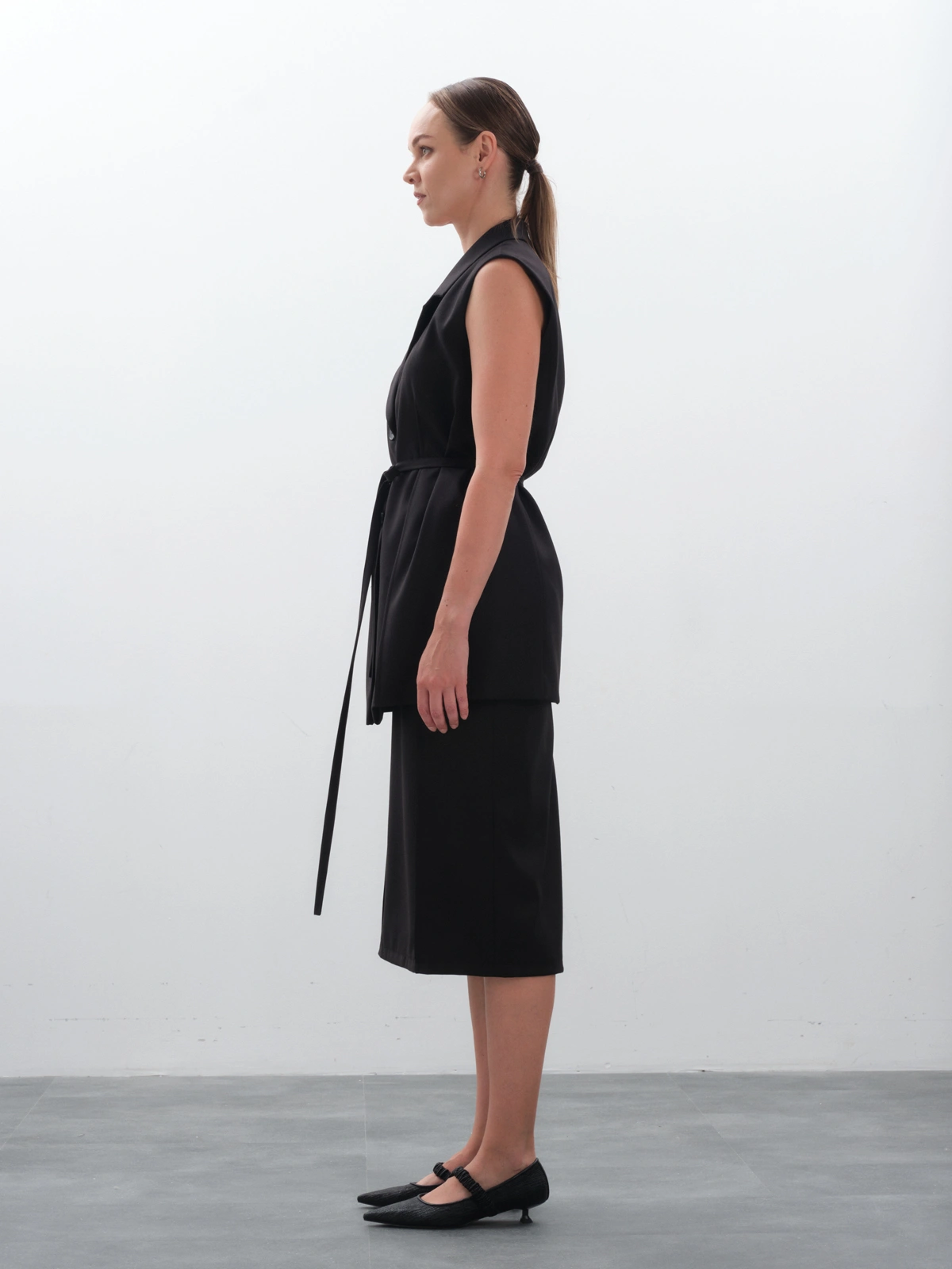 юбка женская, юбка карандаш, черная юбка, купить юбку, юбка миди, офисная юбка, классическая юбка, черная юбка карандаш, 
юбка с высокой посадкой, юбка ниже колена, деловая юбка, прямая юбка миди, юбка из костюмной ткани, строгая офисная юбка, купить юбку карандаш, юбка для офиса, модные юбки, купить черную юбку миди, черная юбка карандаш с высокой талией, с чем носить черную юбку карандаш, юбка карандаш на работу, облегающая юбка ниже колена, образы с черной юбкой миди, как выбрать юбку для офиса, юбка прямая классическая черная, женский деловой костюм с юбкой, купить юбку карандаш в Москве, 
офисная юбка Екатеринбург, черная юбка миди Пермь, магазин женской одежды Москва, деловые юбки купить в Екатеринбурге, юбка женская купить Пермь, классическая юбка Москва, женский костюм с юбкой, женский костюм с юбкой, деловой костюм женский, офисный костюм с юбкой, купить юбку, костюмная юбка, черный костюм с юбкой, классический костюм с юбкой, юбка миди, костюм-двойка с юбкой, юбка от костюма, деловая юбка, юбка с высокой посадкой, костюм с жилетом и юбкой, купить костюм с юбкой в Москве, юбка для офиса, юбка и жилет.