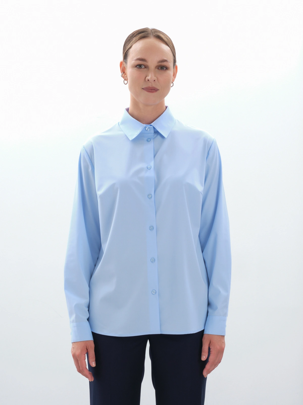 Классическая голубая рубашка
