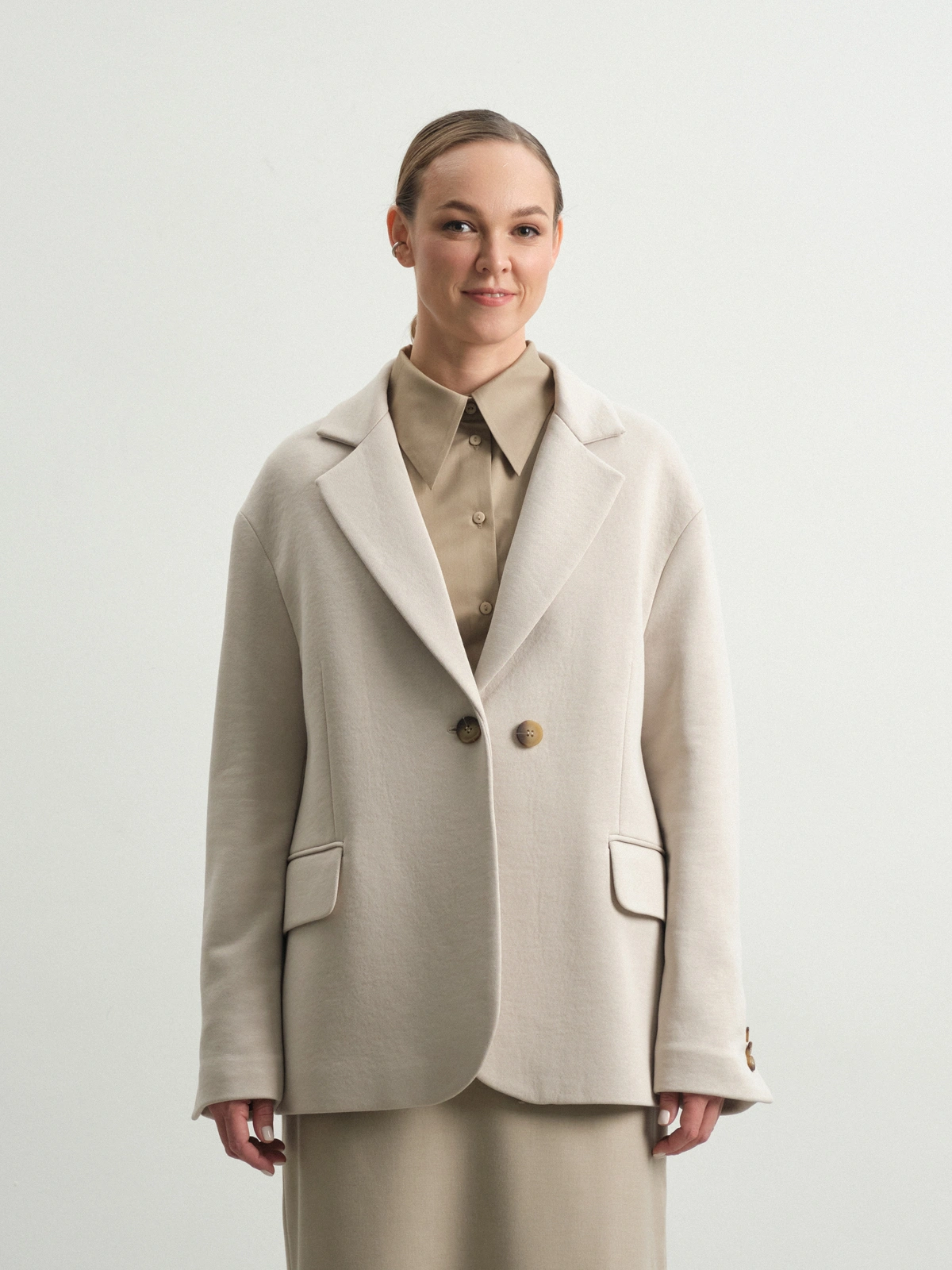 Бежевый жакет из футера Daffodil