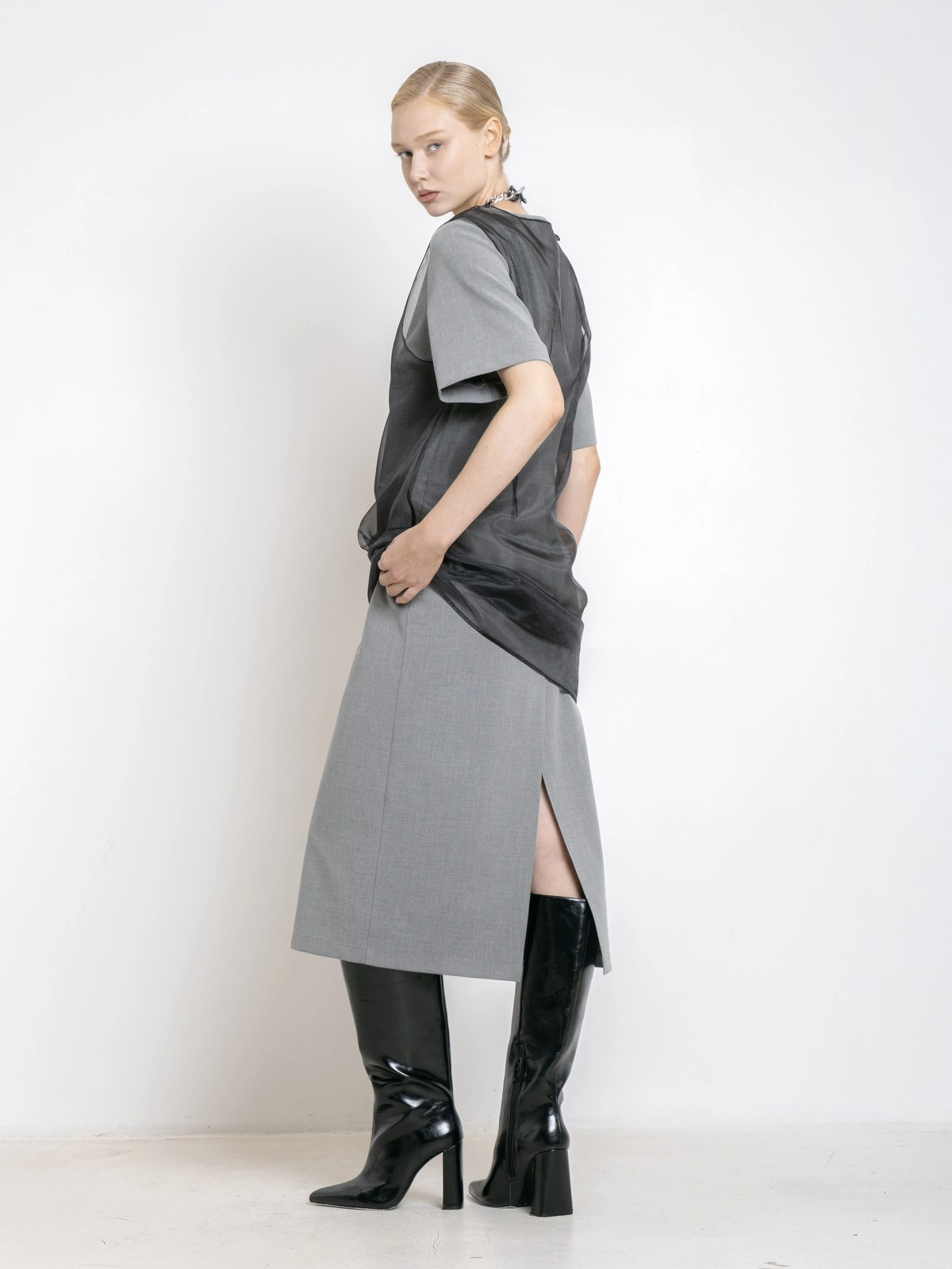 Двухслойное платье футляр