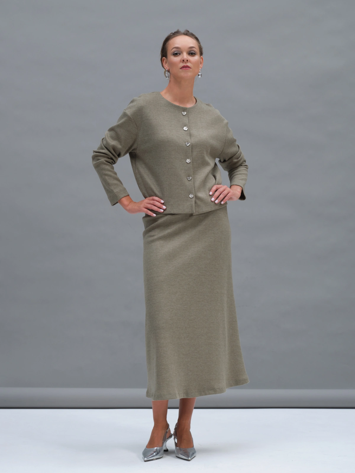 Оливковая трикотажная юбка