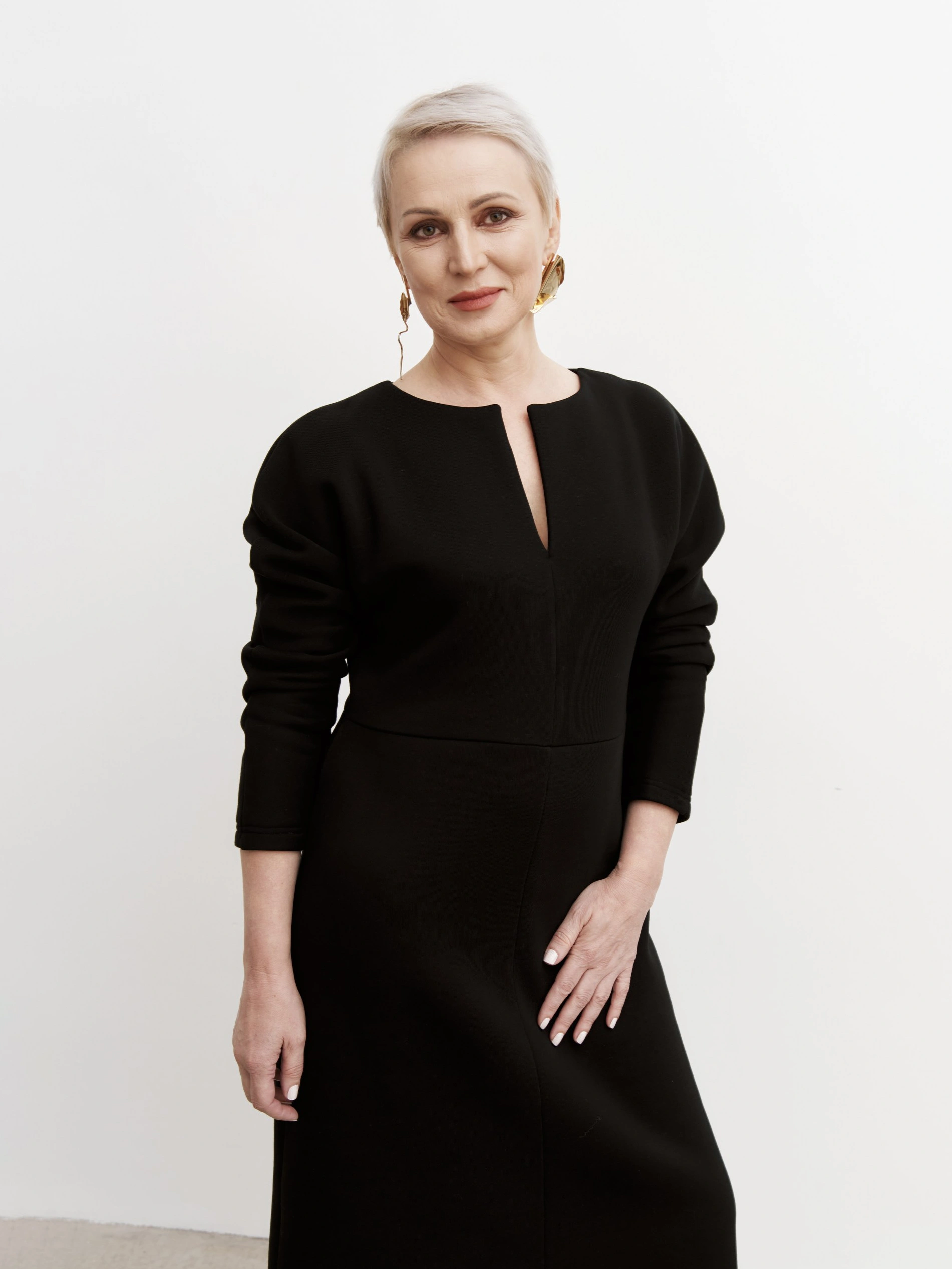 Черное платье из футера