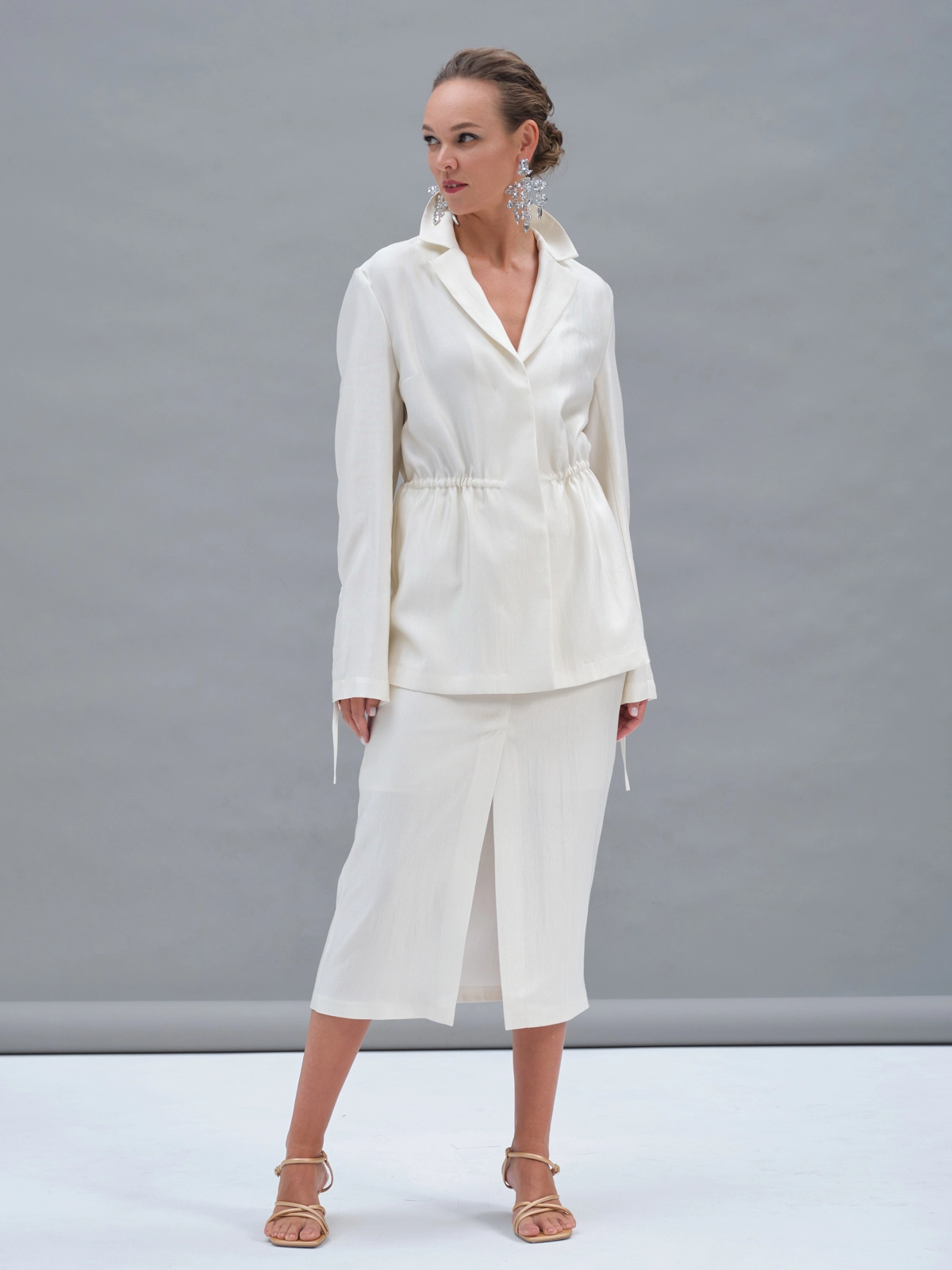 Белая прямая юбка Aurora