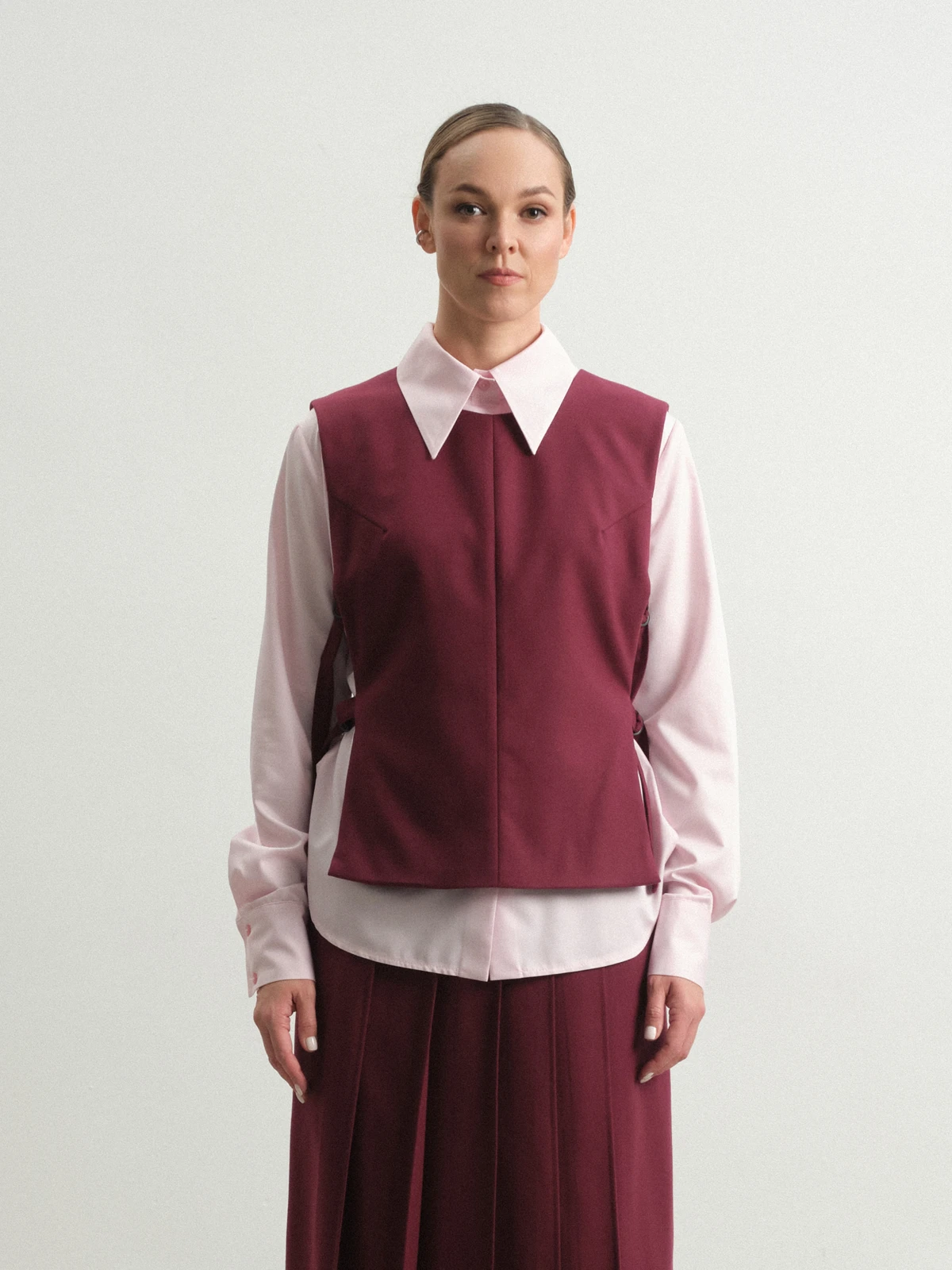 Жилет с поясами на кольцах Tulip