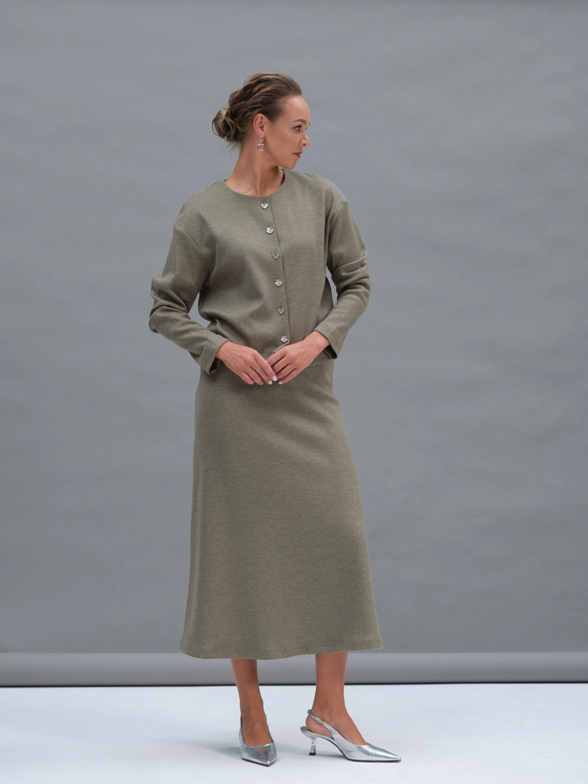 Оливковый трикотажный жакет