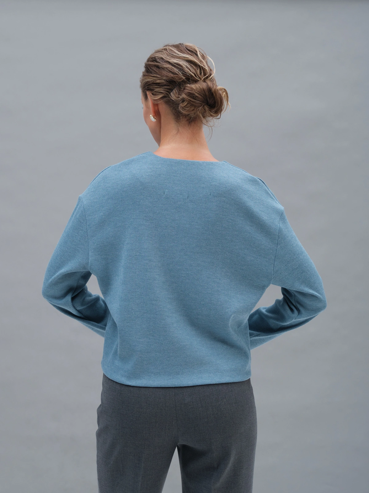 Голубой трикотажный жакет