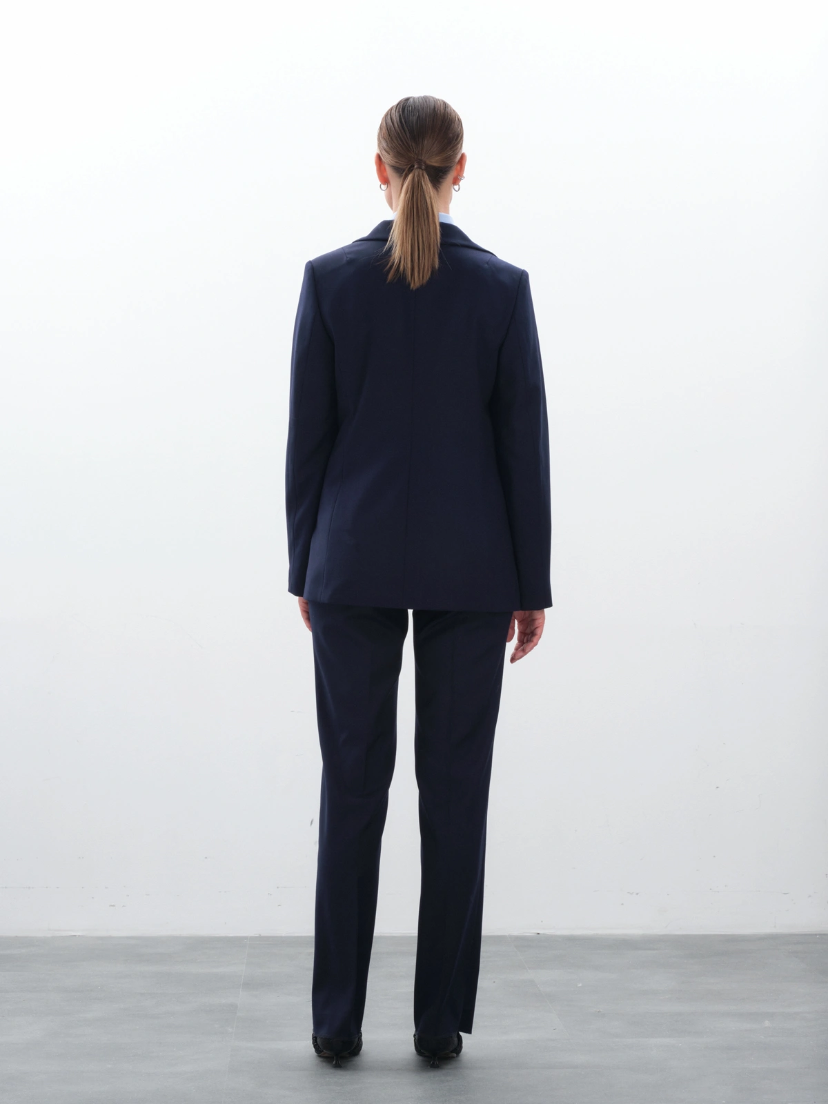 Классические синие прямые брюки