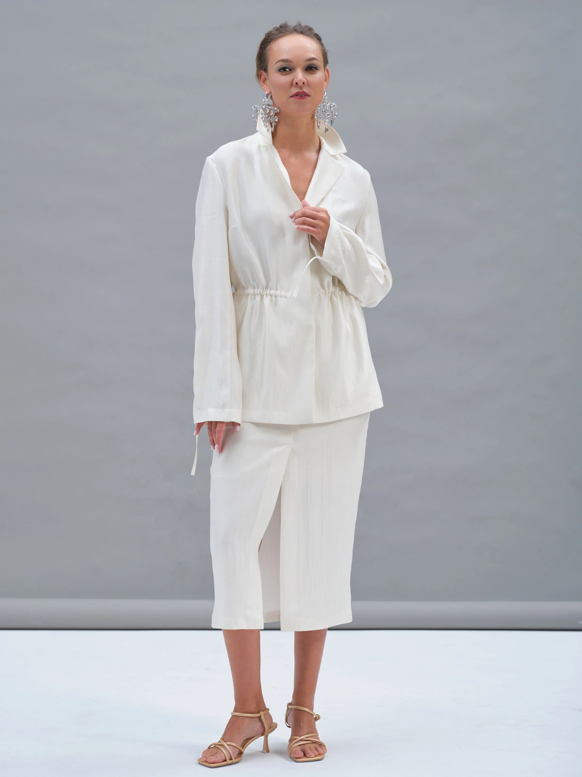 Белая прямая юбка Aurora