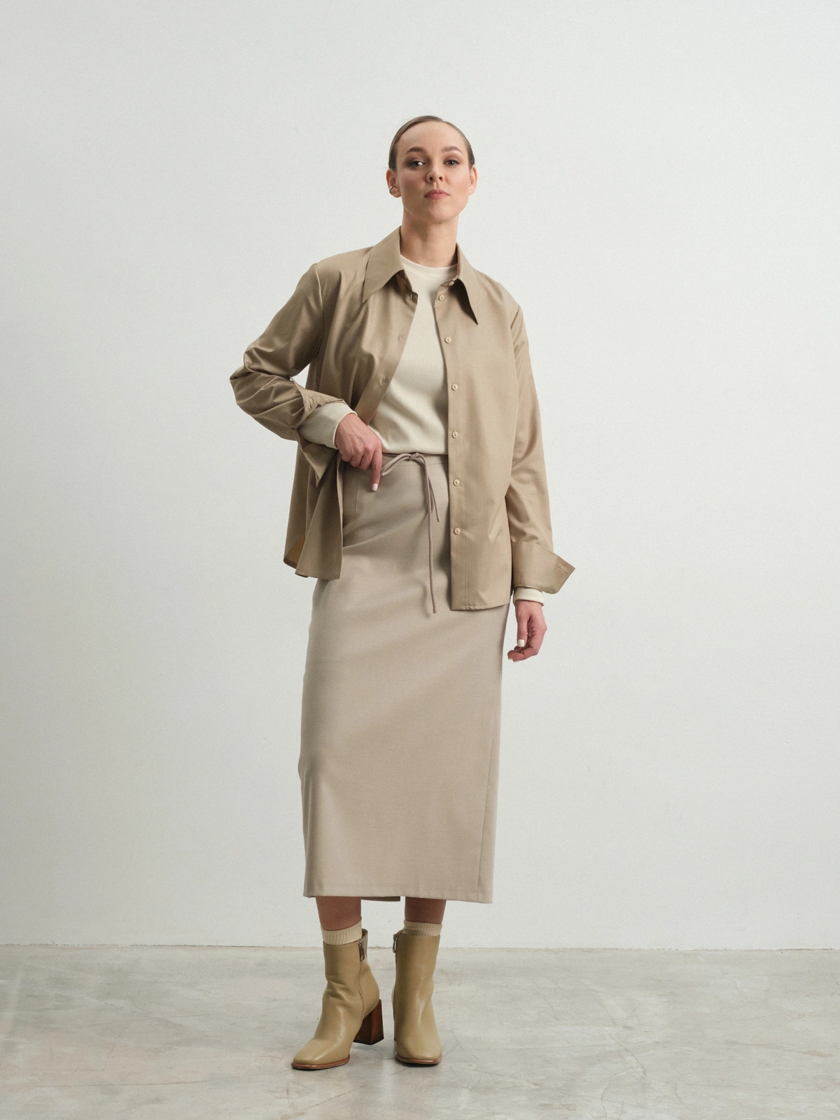 Бежевая юбка на резинке Bergenia