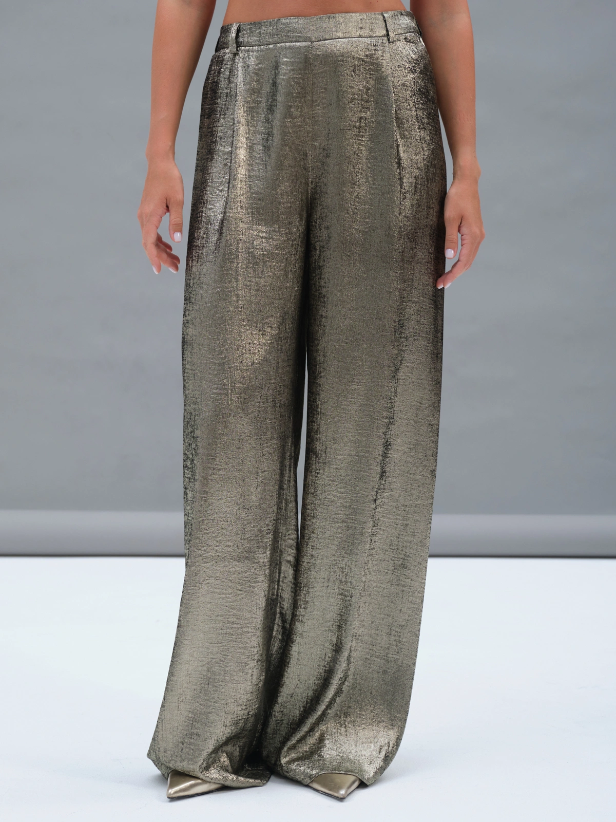 Золотистые прямые брюки Clio