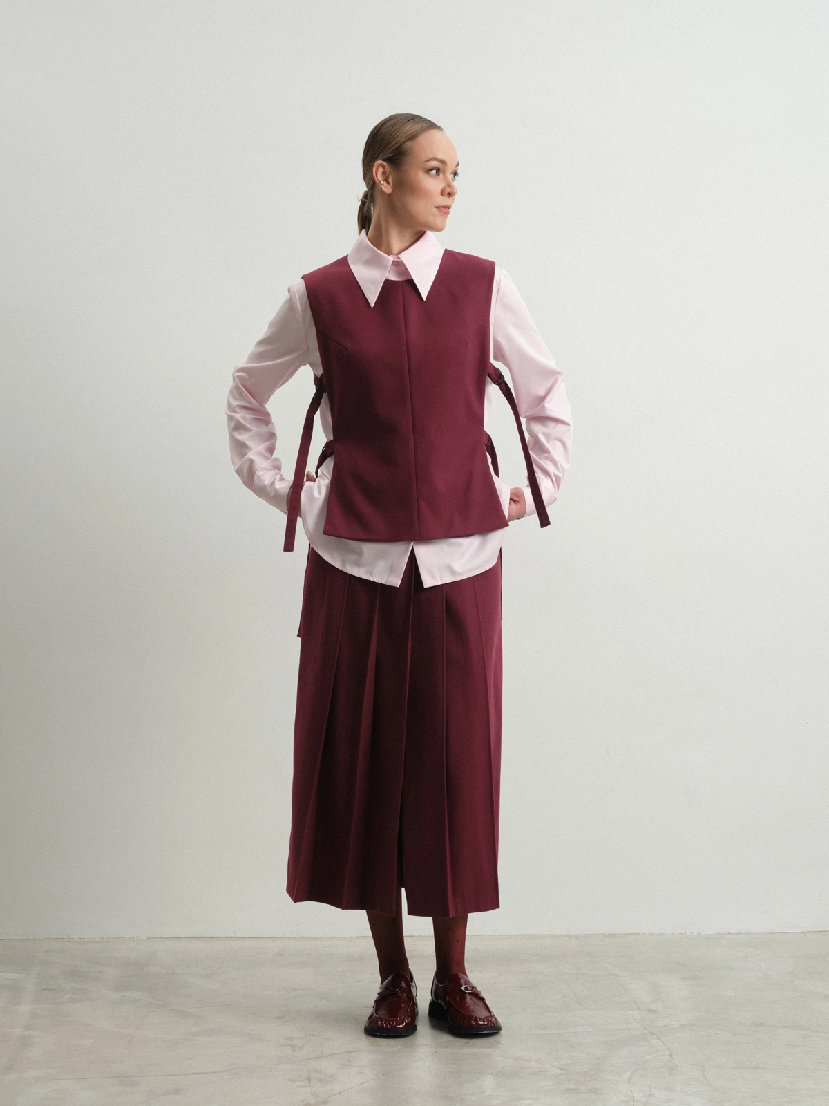 Бордовая юбка в складку Tulip