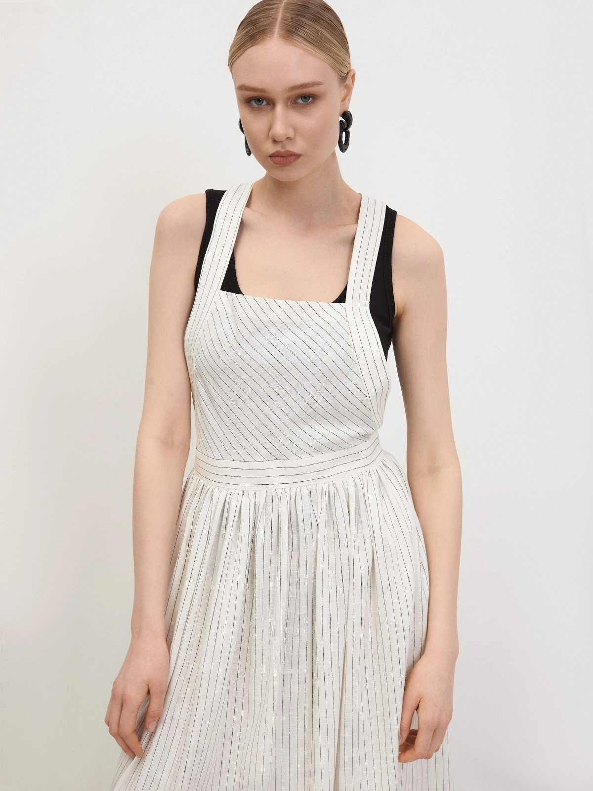 Белая юбка - фартук