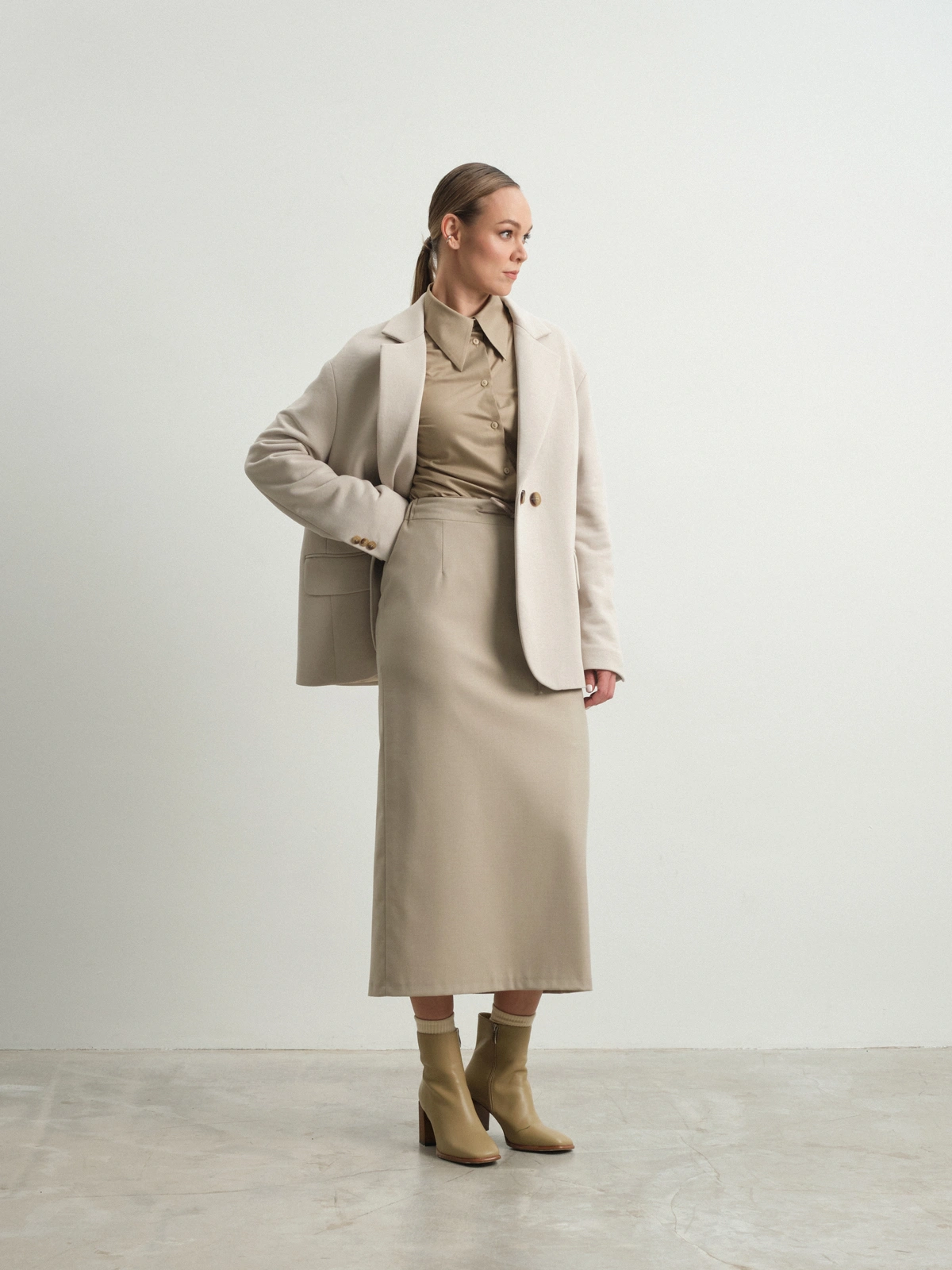 Бежевая юбка на резинке Bergenia