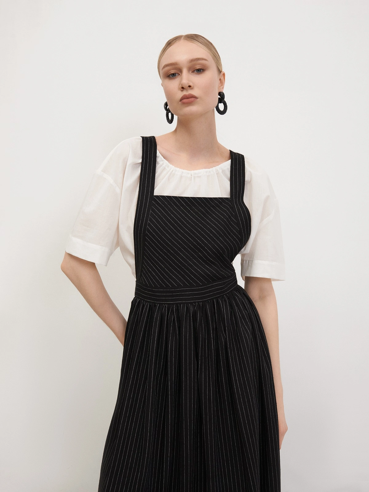 Черная юбка - фартук