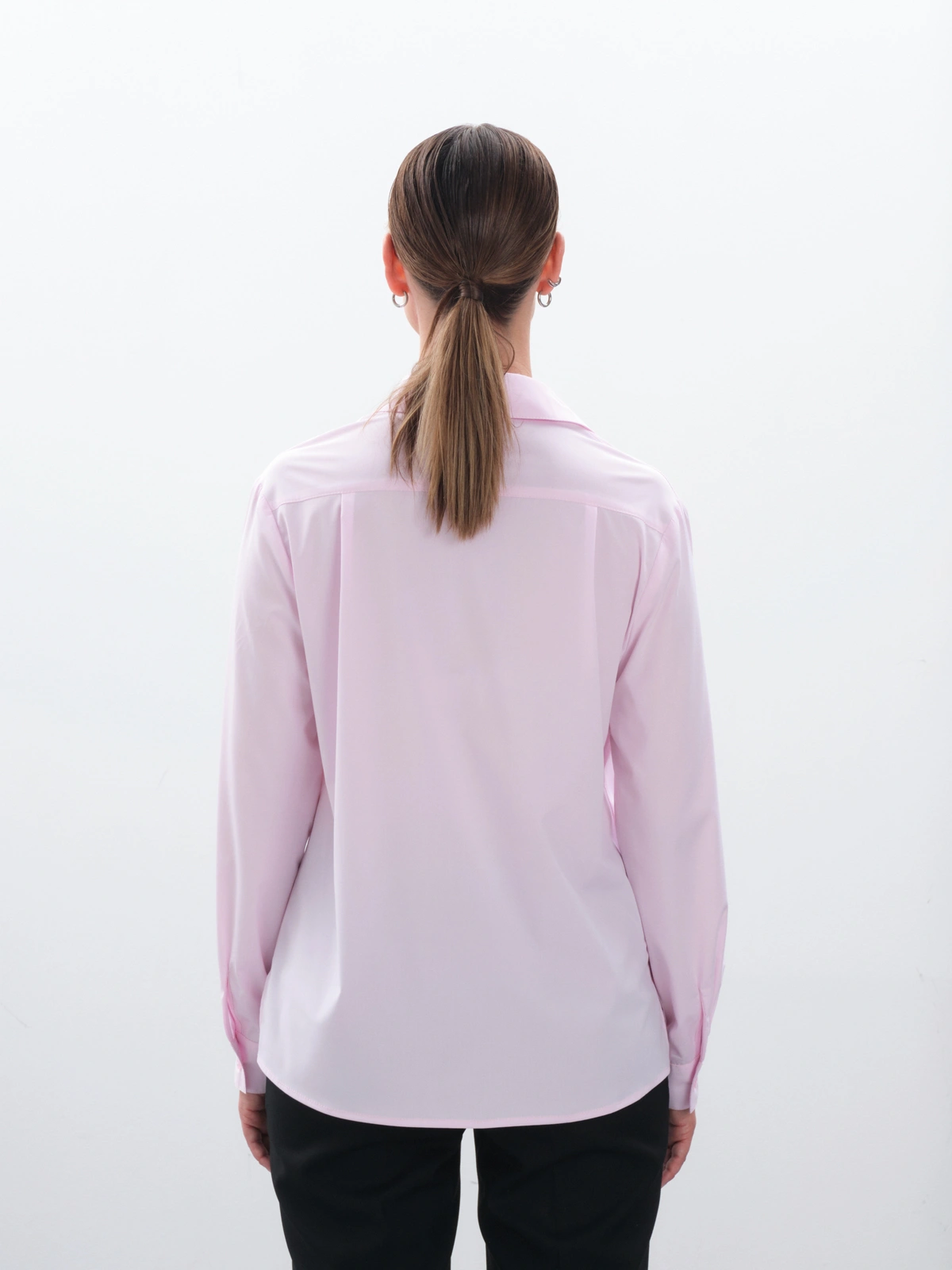 Классическая розовая рубашка