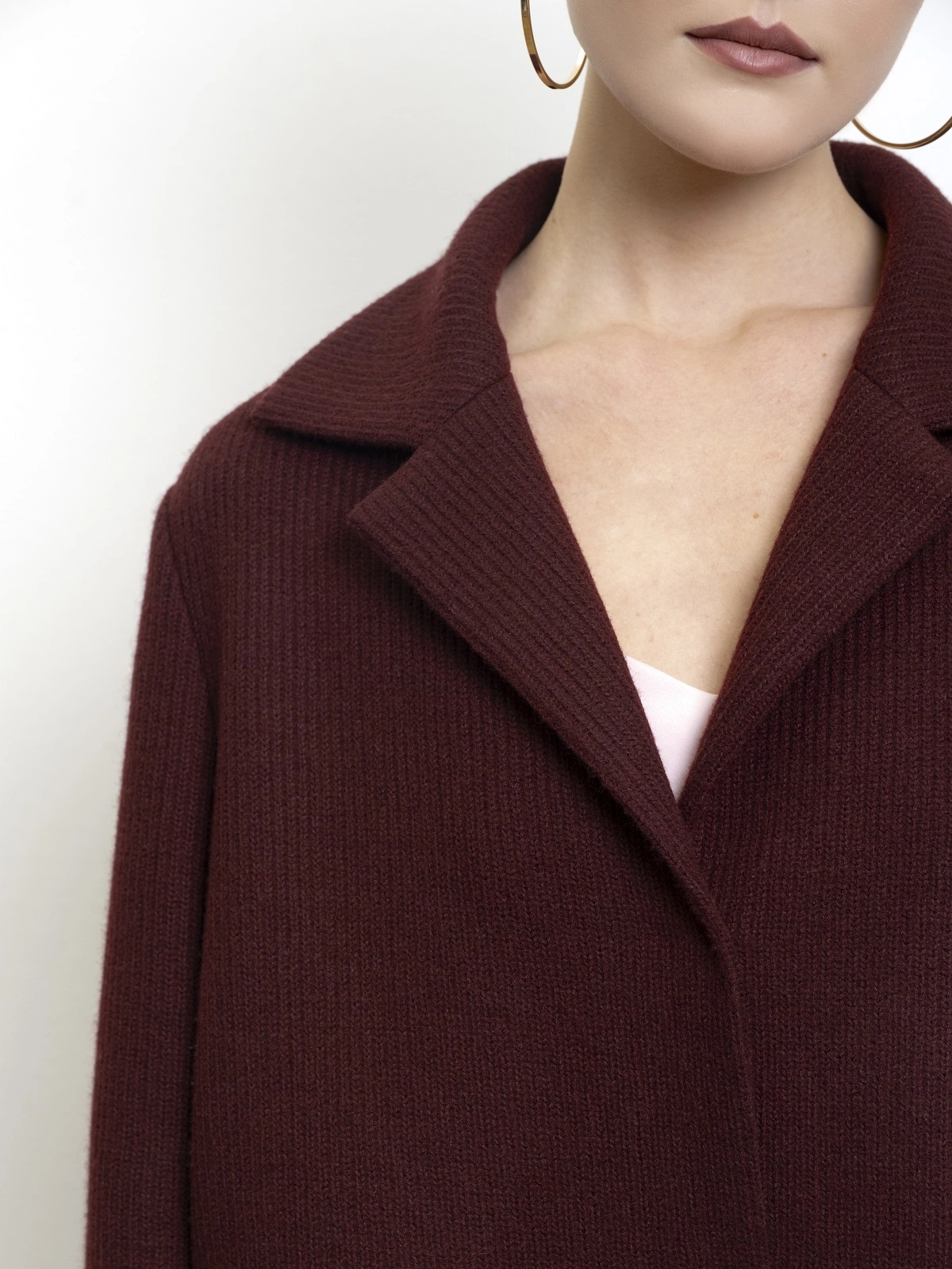 Бордовый жакет из трикотажа