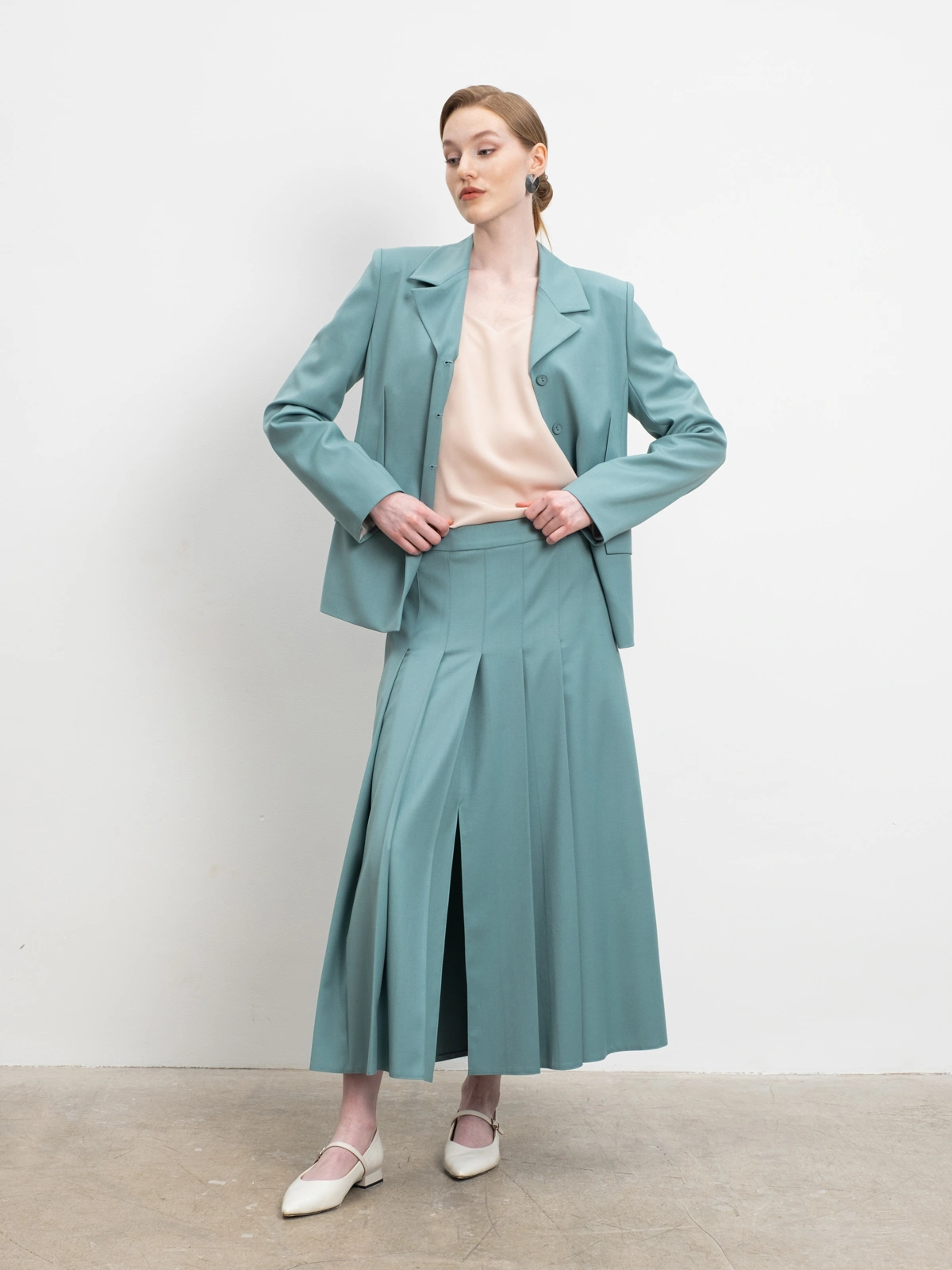 Мятная юбка со складками