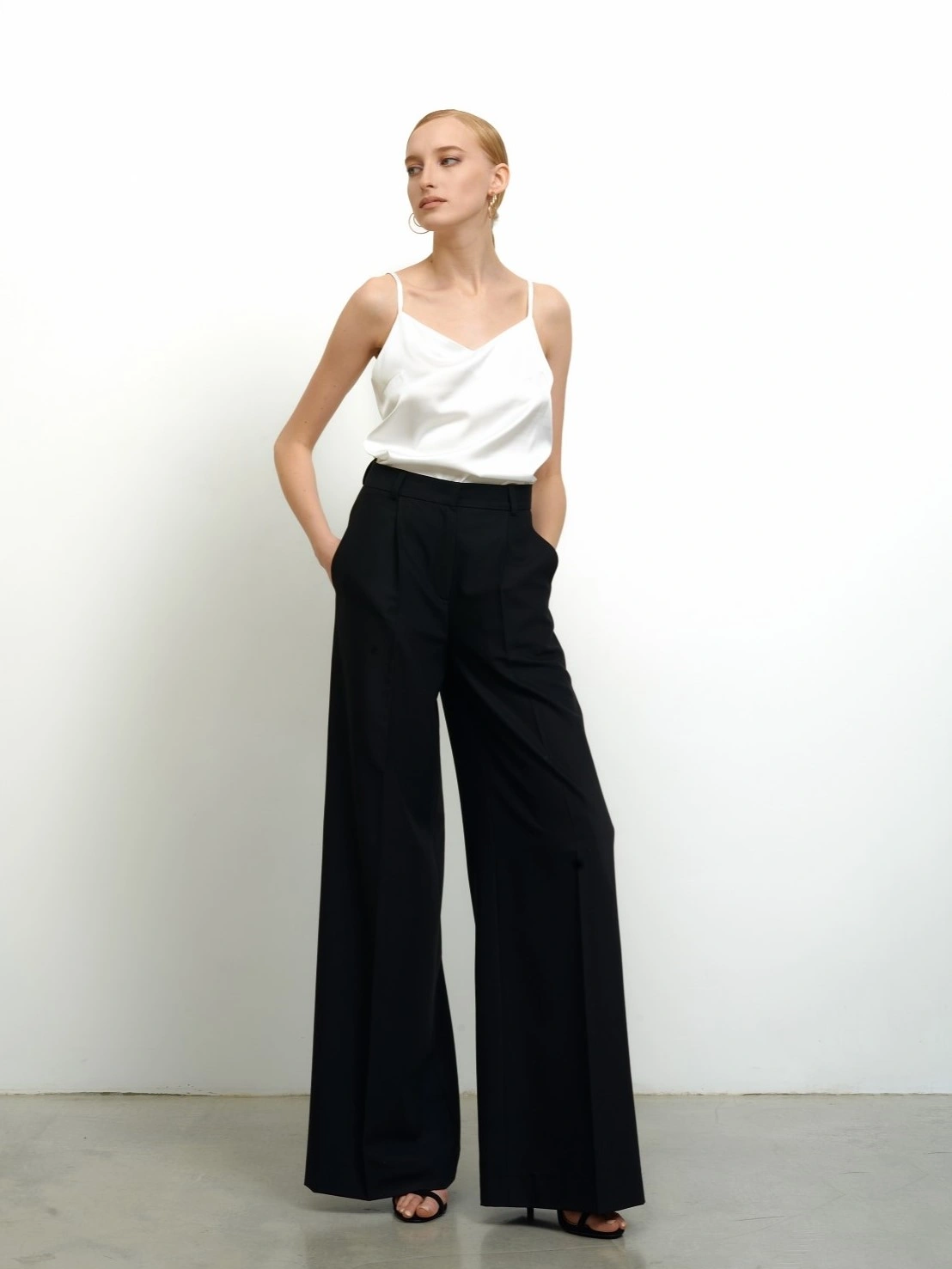 Черные брюки палаццо