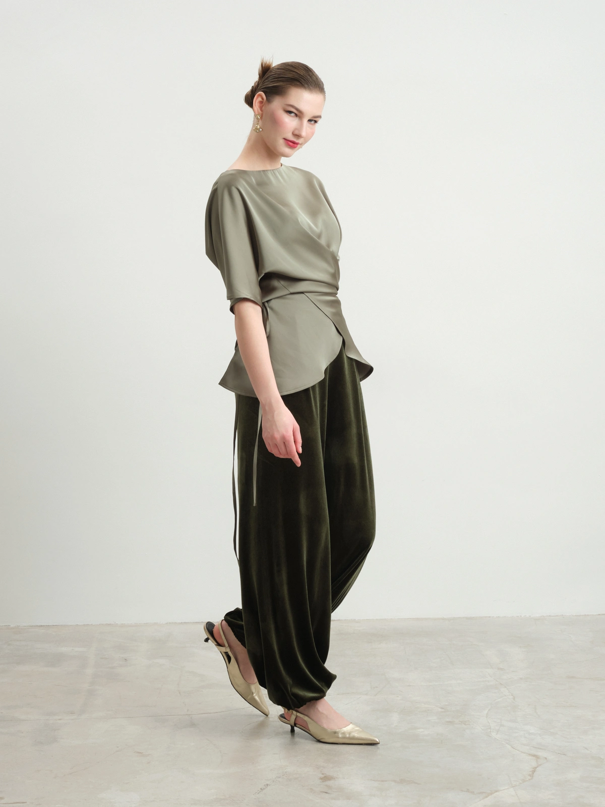 Зеленая блуза с запахом Shibui