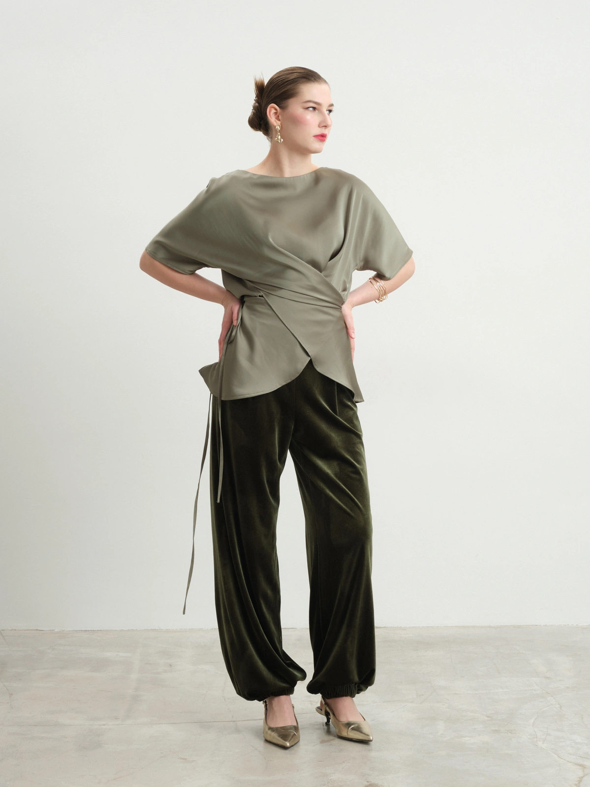 Зеленая блуза с запахом Shibui