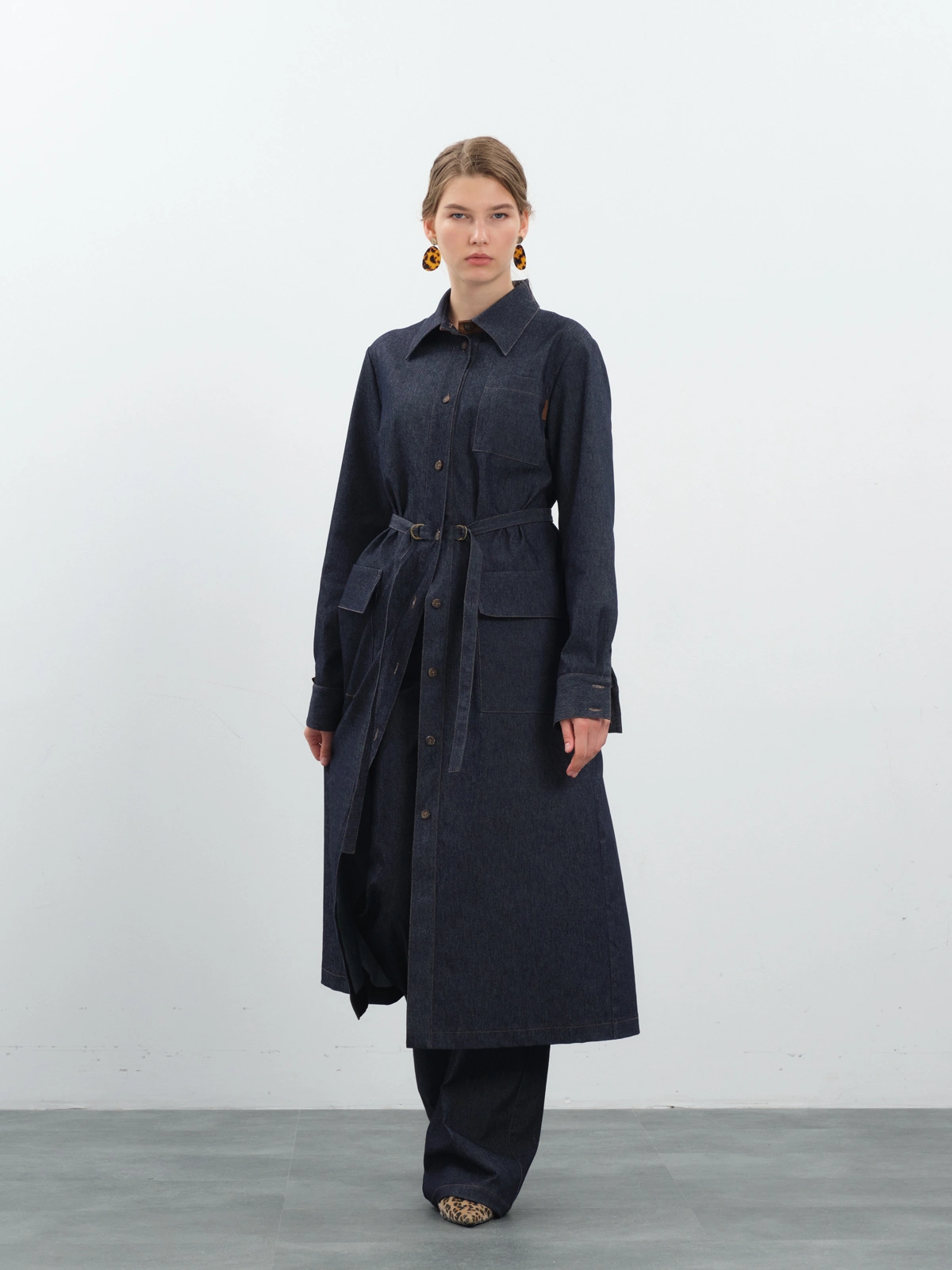 Темно-синее платье из денима