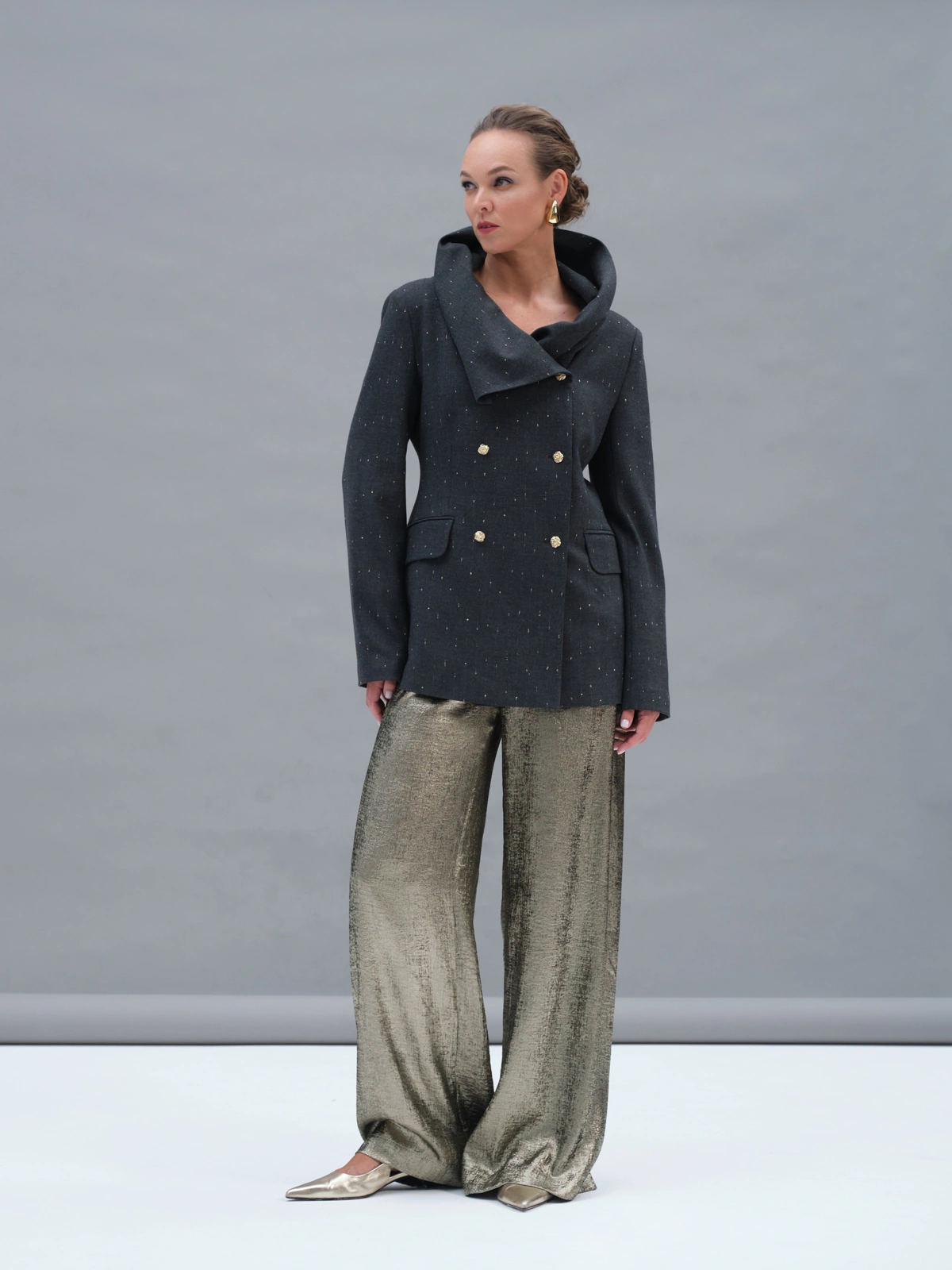 Золотистые прямые брюки Clio