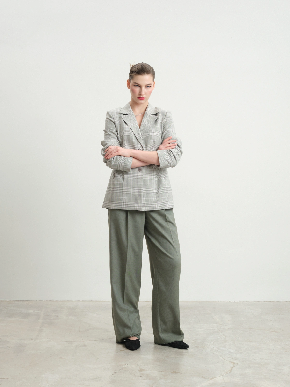 Приталенный жакет в клетку Essence