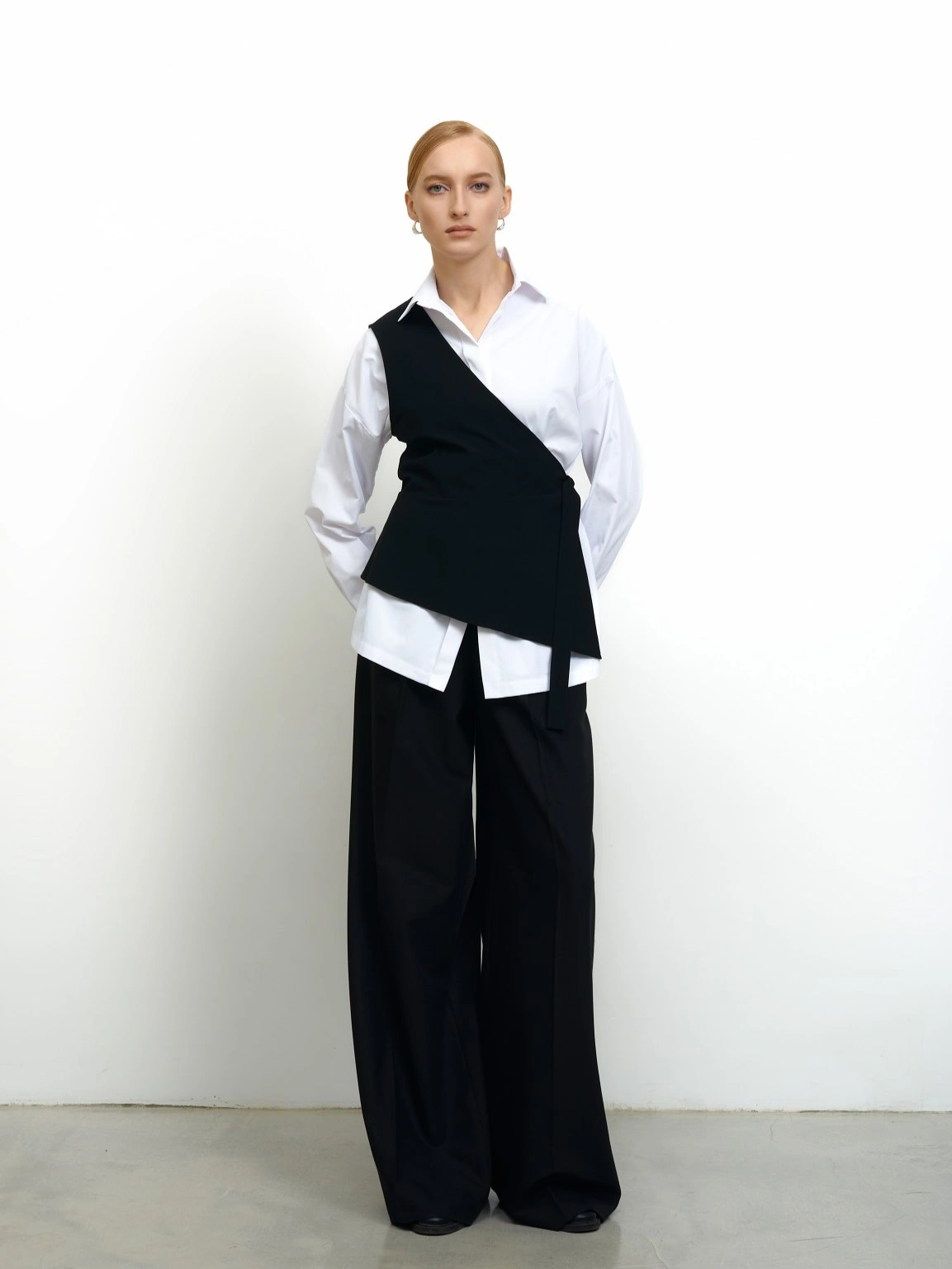 Черные брюки палаццо