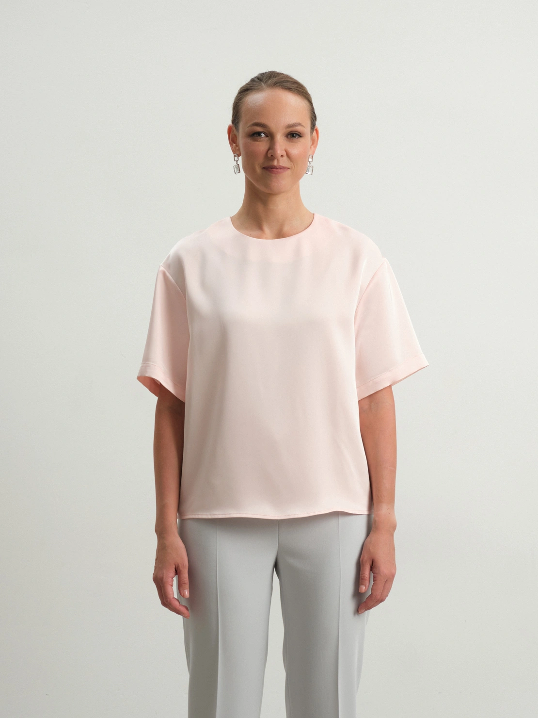 Пудровая блуза Muse