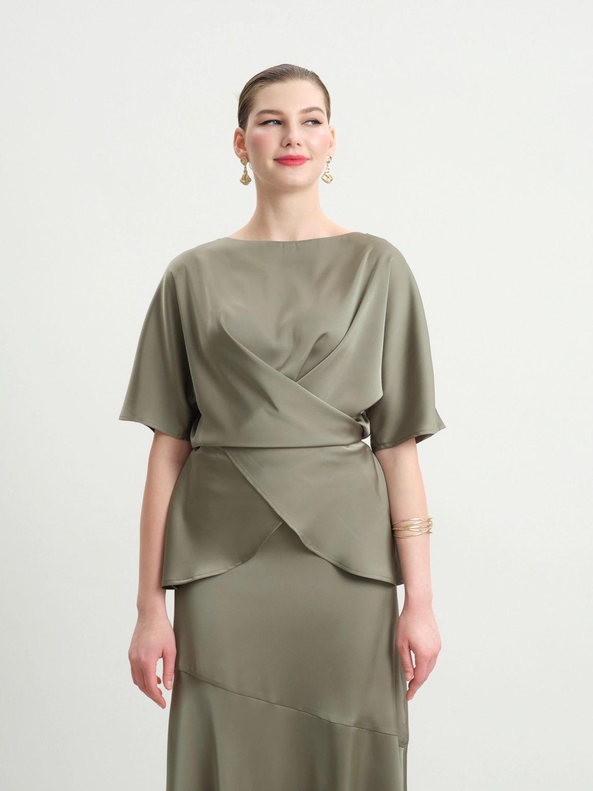 Зеленая блуза с запахом Shibui