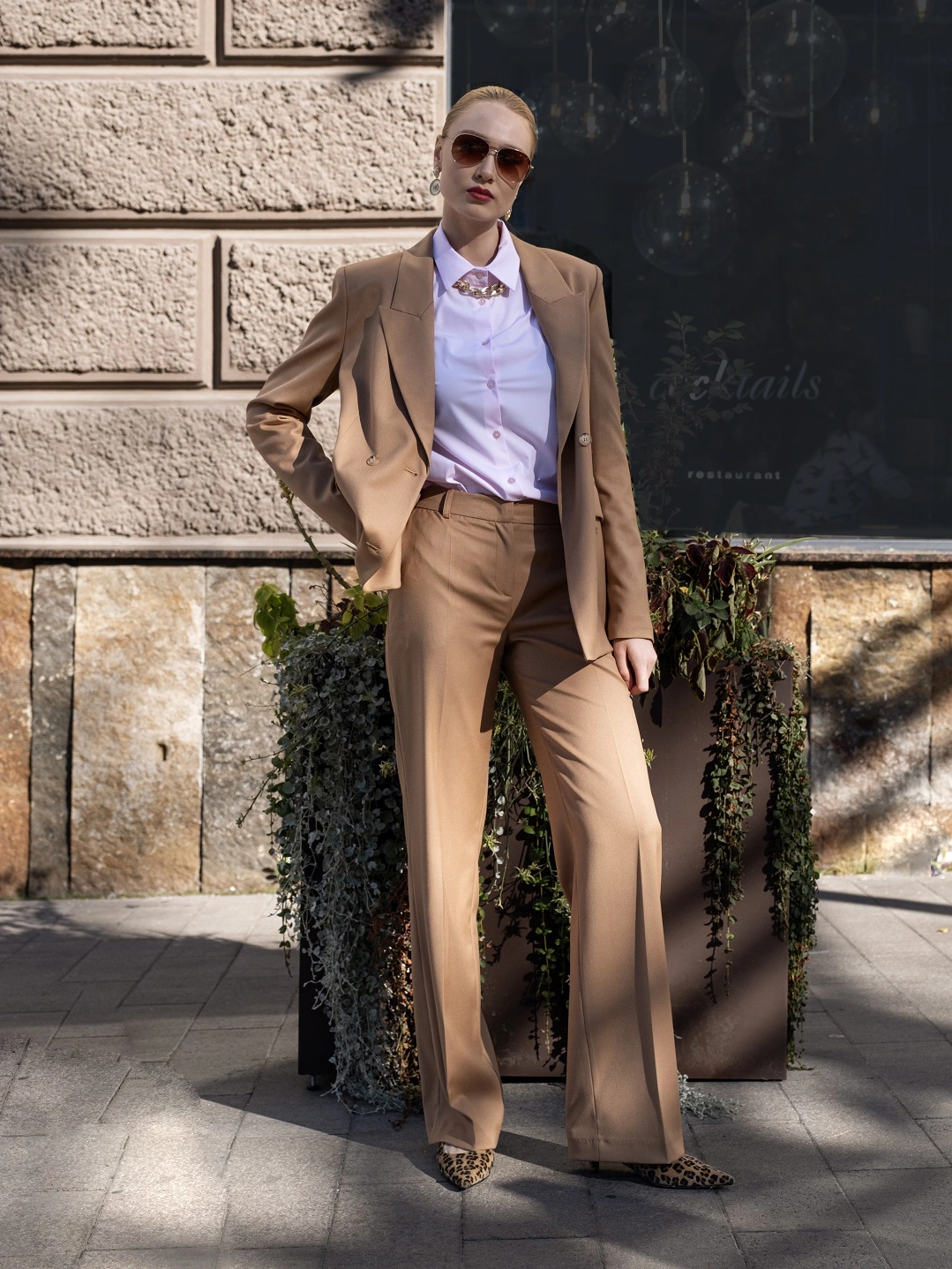 Прямые песочные брюки