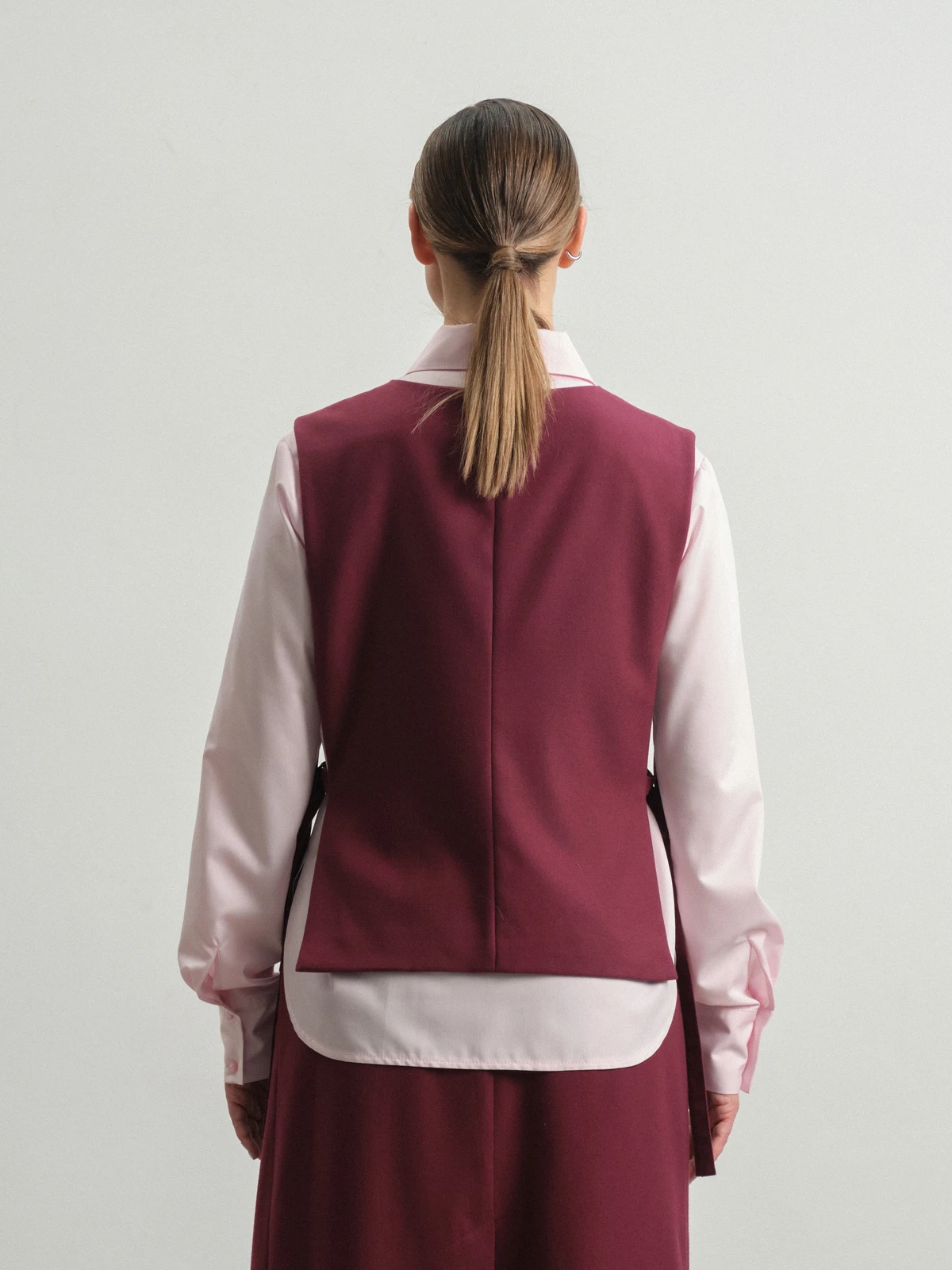 Жилет с поясами на кольцах Tulip