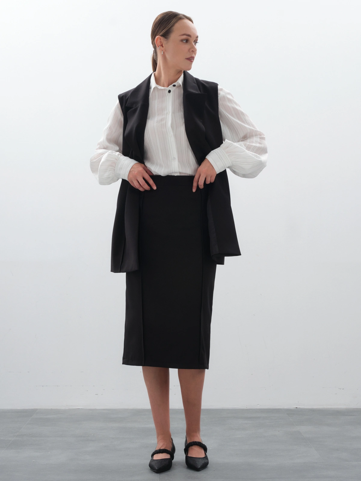 юбка женская, юбка карандаш, черная юбка, купить юбку, юбка миди, офисная юбка, классическая юбка, черная юбка карандаш, 
юбка с высокой посадкой, юбка ниже колена, деловая юбка, прямая юбка миди, юбка из костюмной ткани, строгая офисная юбка, купить юбку карандаш, юбка для офиса, модные юбки, купить черную юбку миди, черная юбка карандаш с высокой талией, с чем носить черную юбку карандаш, юбка карандаш на работу, облегающая юбка ниже колена, образы с черной юбкой миди, как выбрать юбку для офиса, юбка прямая классическая черная, женский деловой костюм с юбкой, купить юбку карандаш в Москве, 
офисная юбка Екатеринбург, черная юбка миди Пермь, магазин женской одежды Москва, деловые юбки купить в Екатеринбурге, юбка женская купить Пермь, классическая юбка Москва, женский костюм с юбкой, женский костюм с юбкой, деловой костюм женский, офисный костюм с юбкой, купить юбку, костюмная юбка, черный костюм с юбкой, классический костюм с юбкой, юбка миди, костюм-двойка с юбкой, юбка от костюма, деловая юбка, юбка с высокой посадкой, костюм с жилетом и юбкой, купить костюм с юбкой в Москве, юбка для офиса, юбка и жилет.