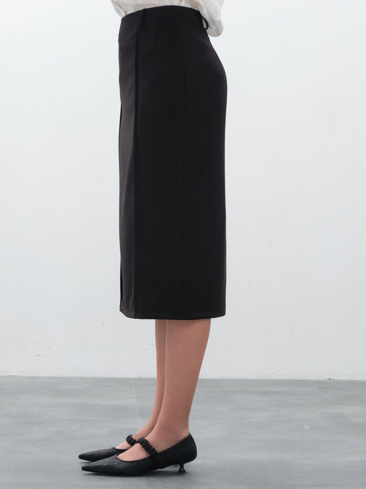 юбка женская, юбка карандаш, черная юбка, купить юбку, юбка миди, офисная юбка, классическая юбка, черная юбка карандаш, 
юбка с высокой посадкой, юбка ниже колена, деловая юбка, прямая юбка миди, юбка из костюмной ткани, строгая офисная юбка, купить юбку карандаш, юбка для офиса, модные юбки, купить черную юбку миди, черная юбка карандаш с высокой талией, с чем носить черную юбку карандаш, юбка карандаш на работу, облегающая юбка ниже колена, образы с черной юбкой миди, как выбрать юбку для офиса, юбка прямая классическая черная, женский деловой костюм с юбкой, купить юбку карандаш в Москве, 
офисная юбка Екатеринбург, черная юбка миди Пермь, магазин женской одежды Москва, деловые юбки купить в Екатеринбурге, юбка женская купить Пермь, классическая юбка Москва, женский костюм с юбкой, женский костюм с юбкой, деловой костюм женский, офисный костюм с юбкой, купить юбку, костюмная юбка, черный костюм с юбкой, классический костюм с юбкой, юбка миди, костюм-двойка с юбкой, юбка от костюма, деловая юбка, юбка с высокой посадкой, костюм с жилетом и юбкой, купить костюм с юбкой в Москве, юбка для офиса, юбка и жилет.