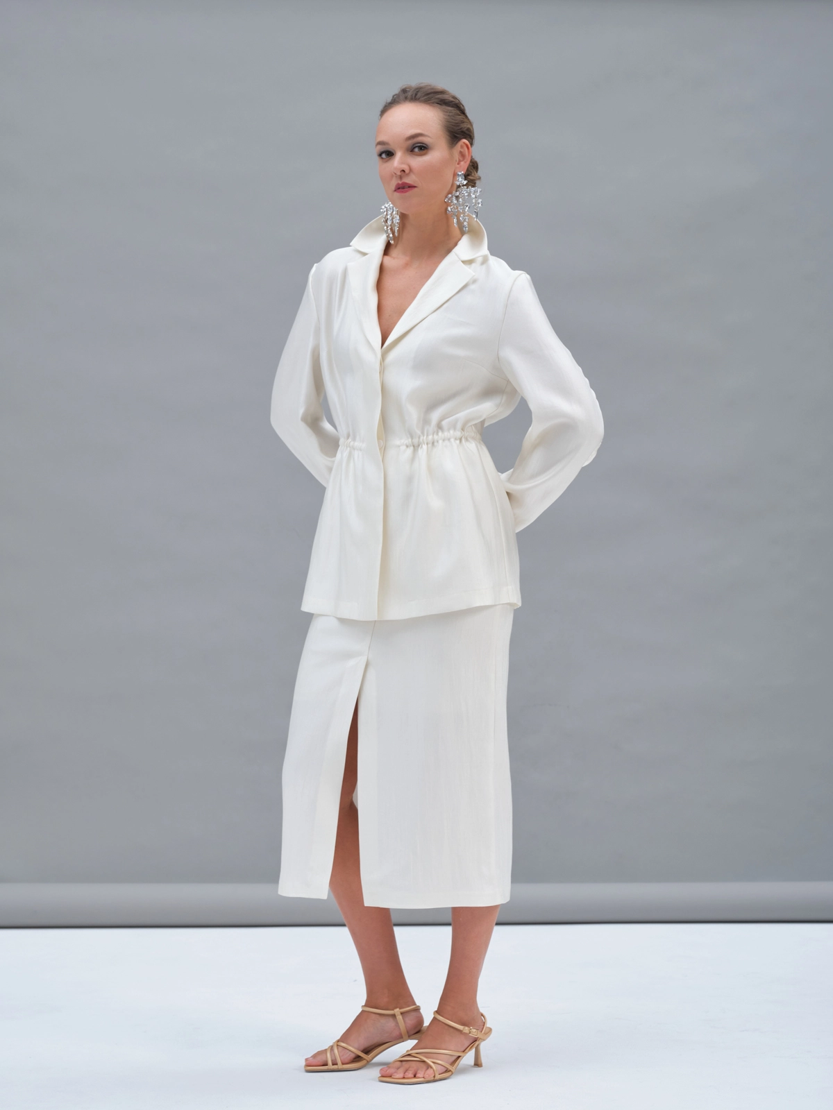 Белая прямая юбка Aurora