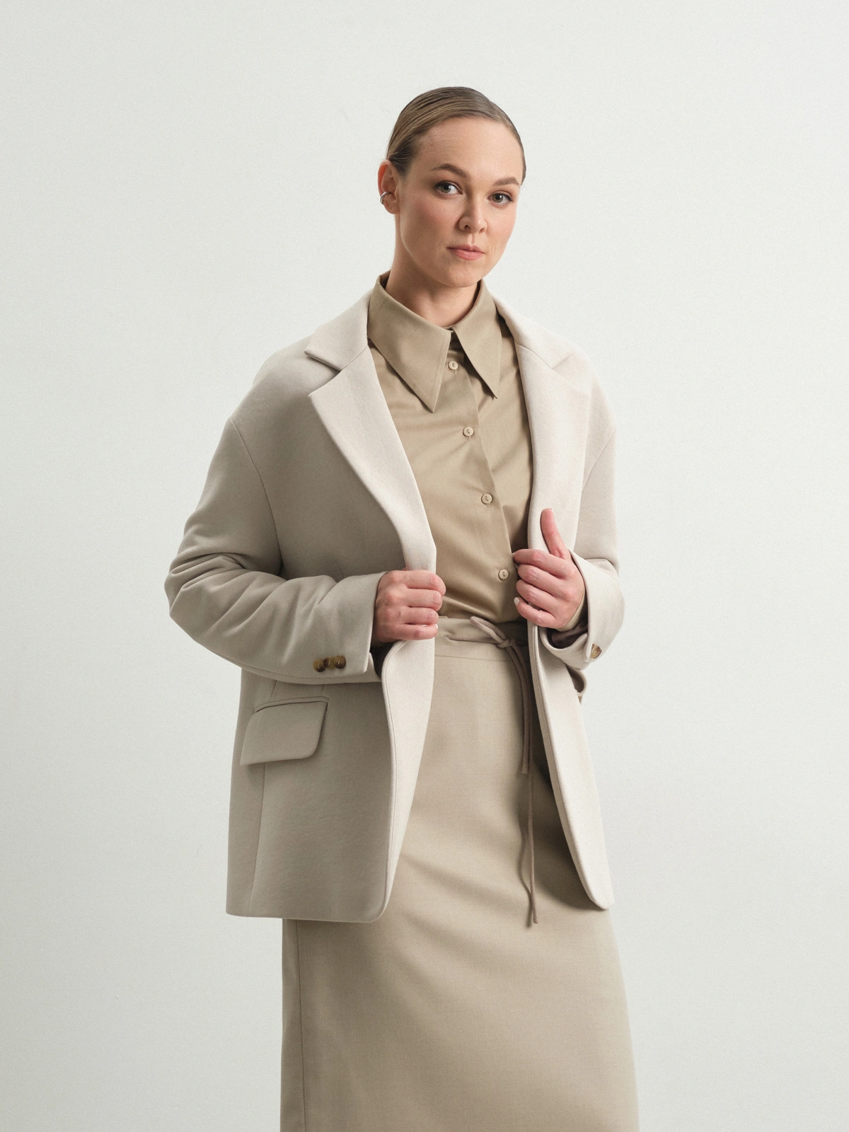 Бежевый жакет из футера Daffodil