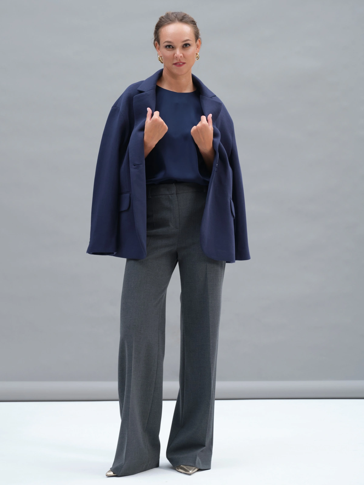 Синий атласный базовый топ