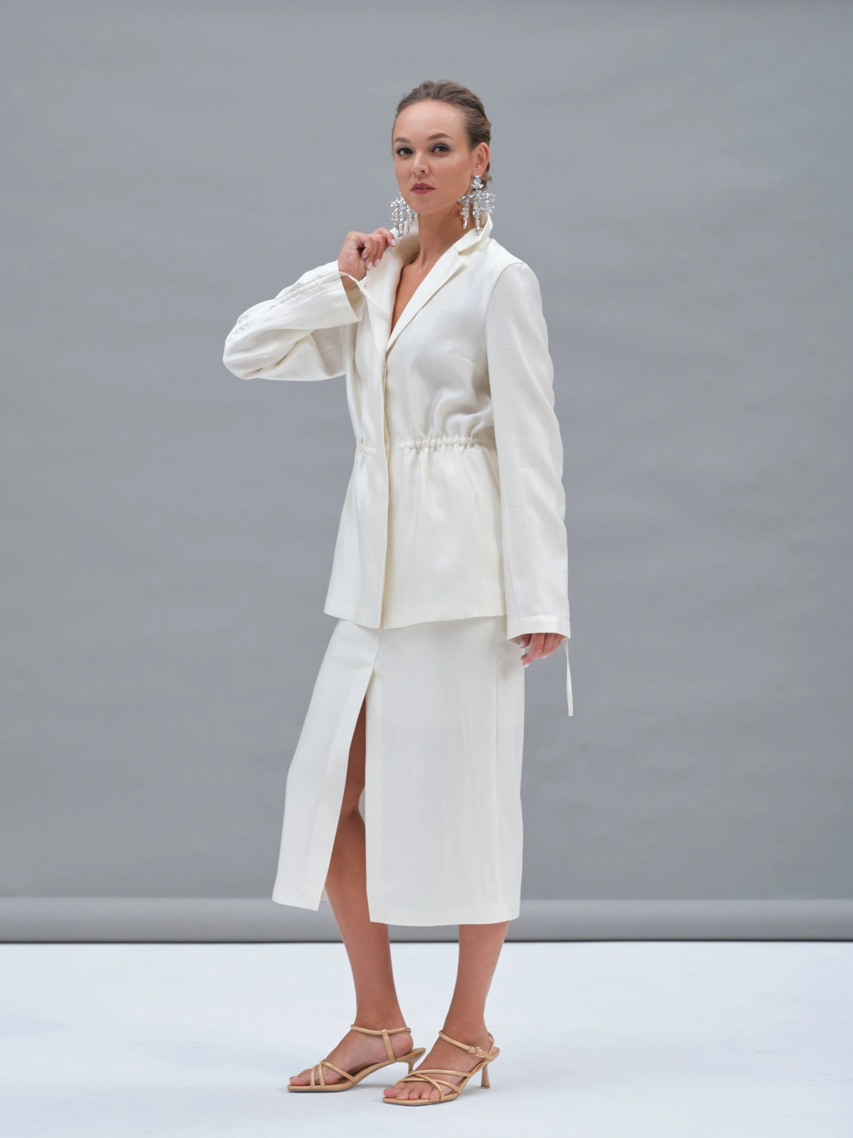 Белая прямая юбка Aurora