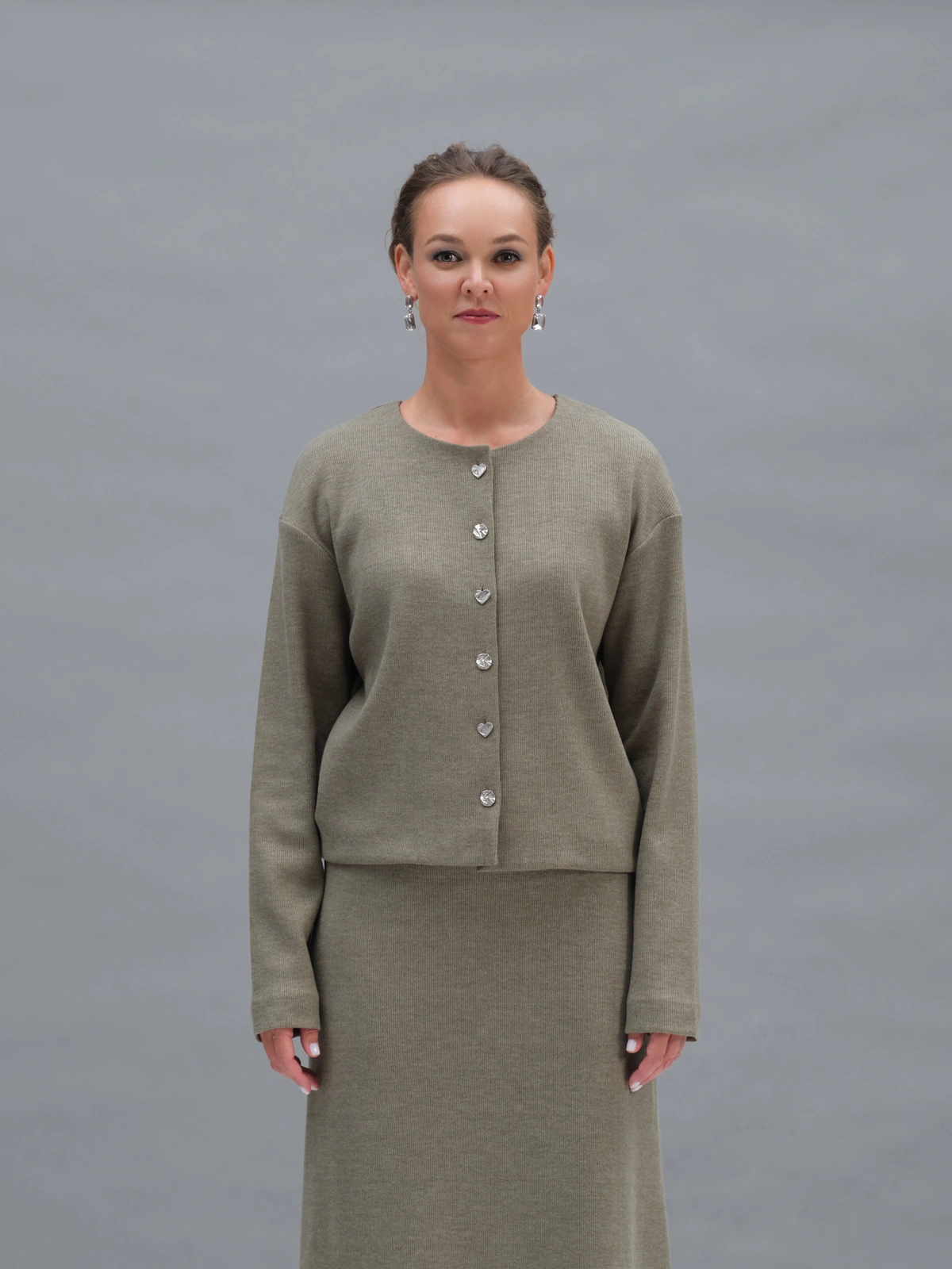 Оливковый трикотажный жакет