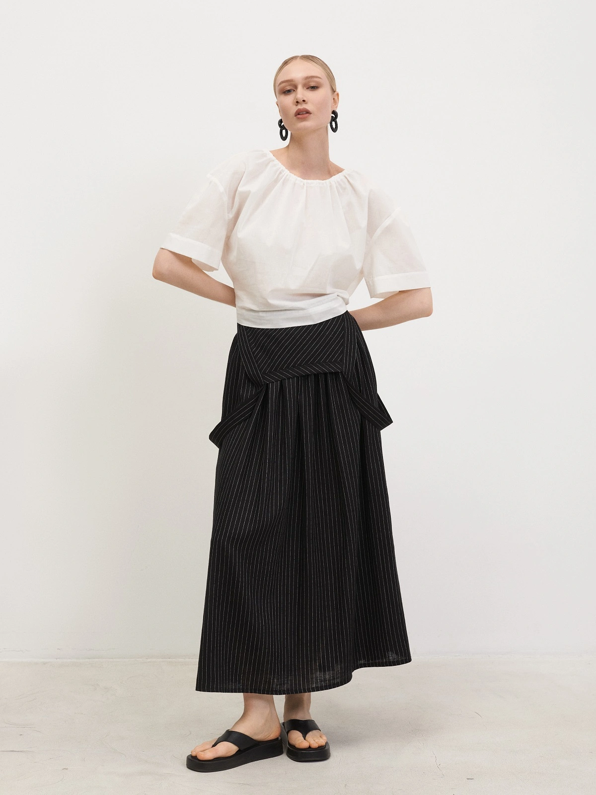 Черная юбка - фартук